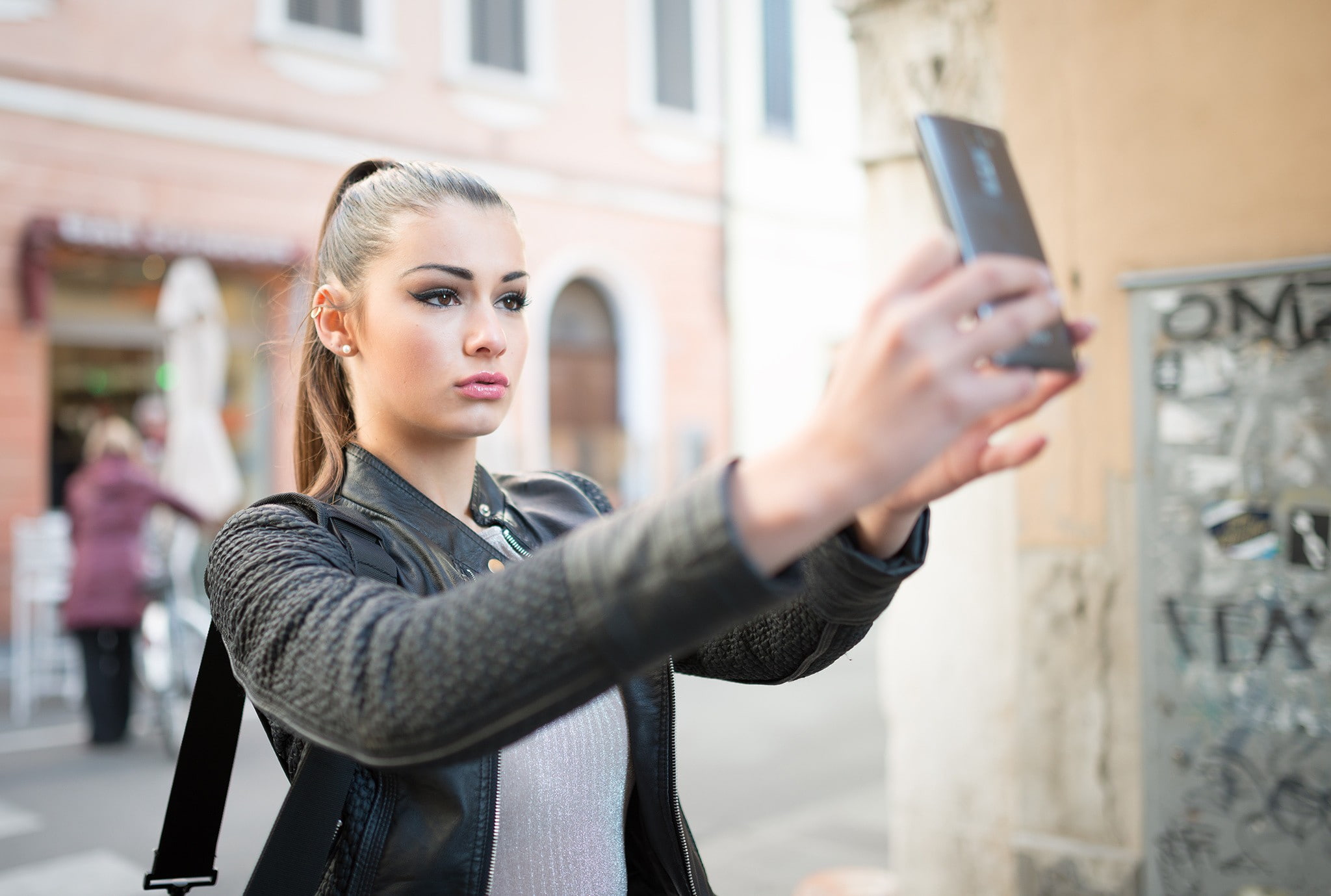 women, architecture, photographing, camera, holding, women outdoors, built structure, hairstyle, selfie, brown eyes, eyeliner, technology, wireless technology, HD Wallpaper