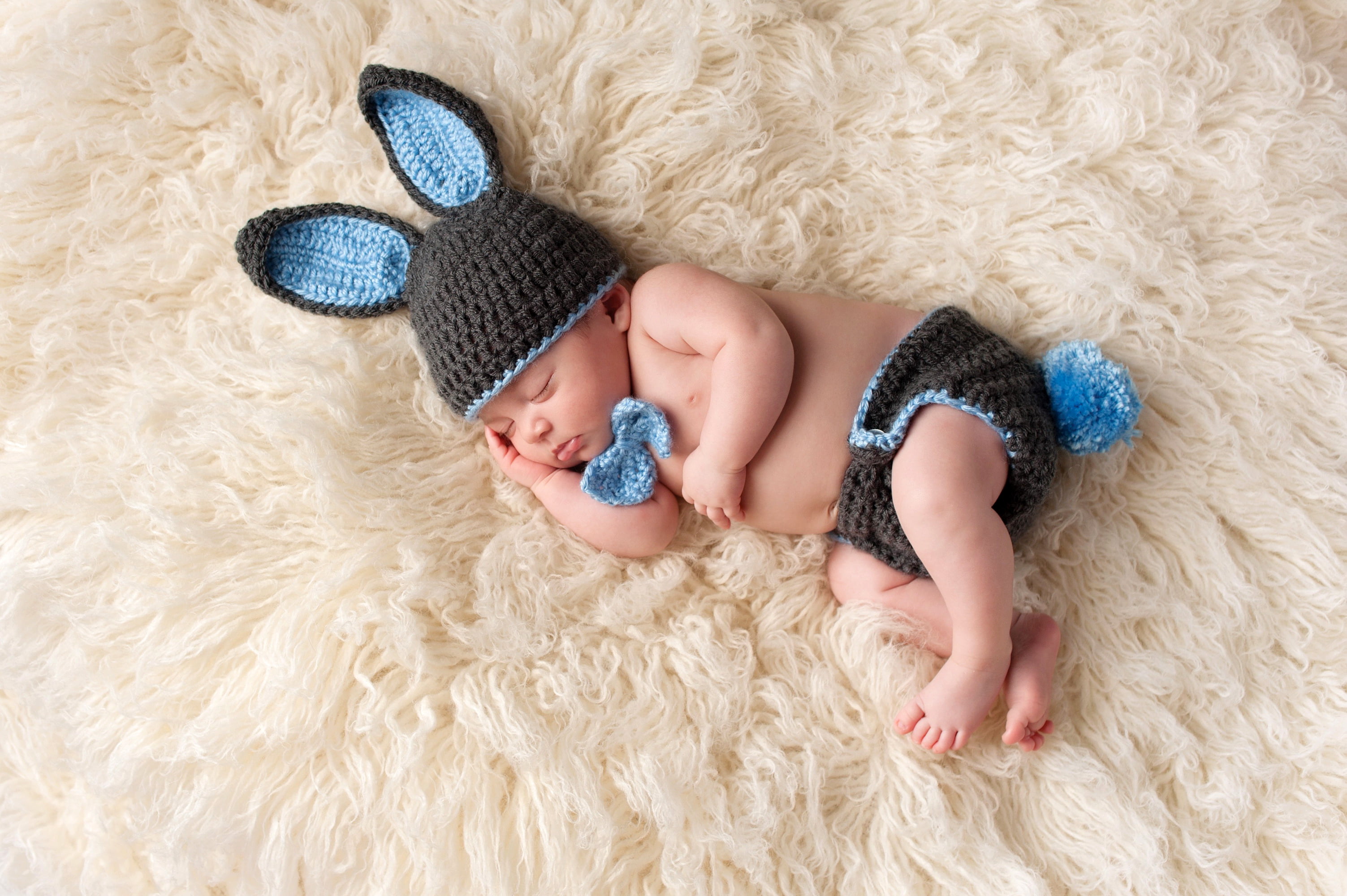 indoors, 2K, knit, childhood, hat, children, teddy bear, black, representation, fur, lying down, cute, one person, sleeping, child, s, toy, stuffed toy, HD Wallpaper