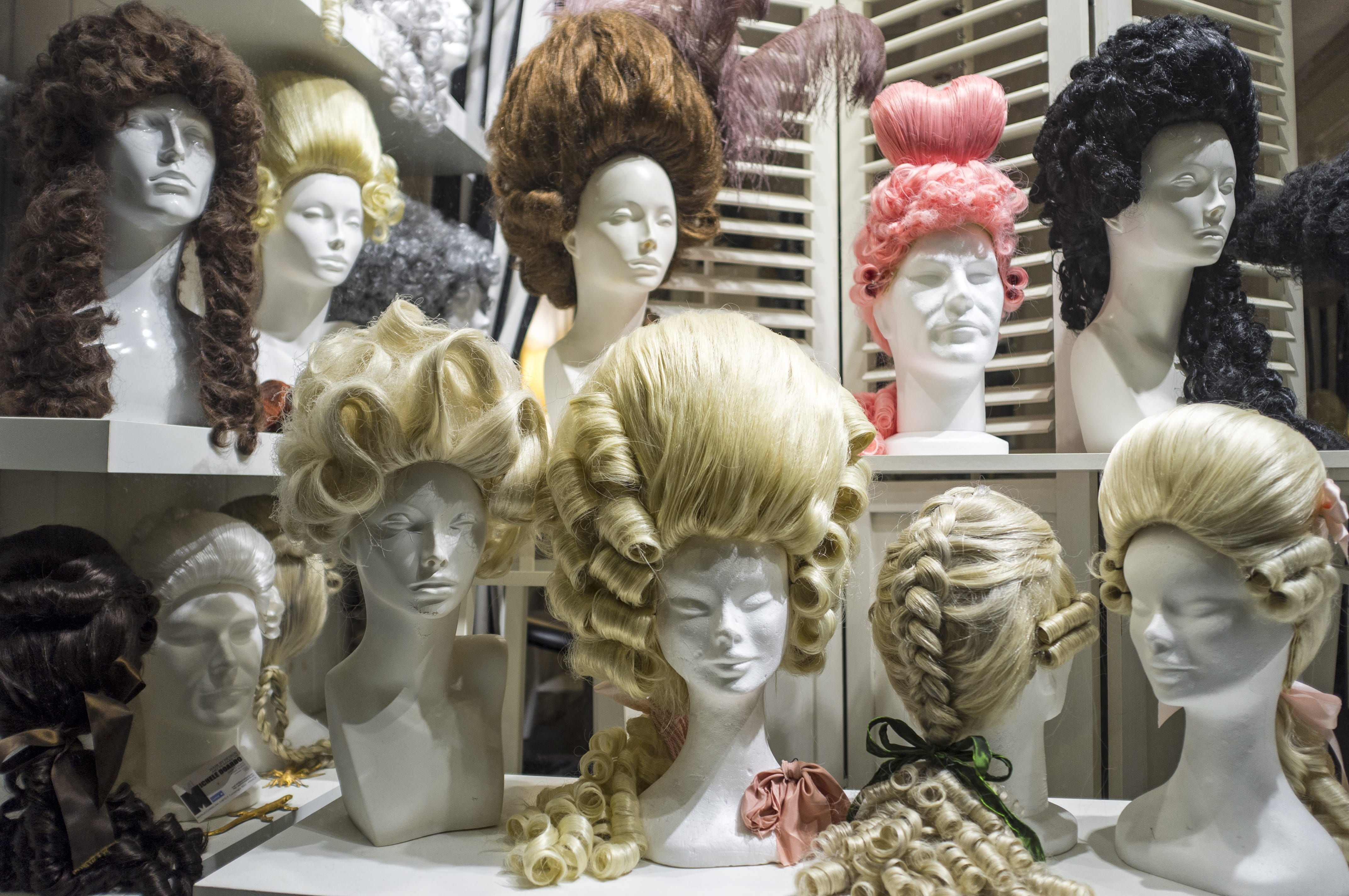 masked, birth, venice, 4K, human representation, representation, for sale, retail display, costume, bust, culture, the venetian, wigs, art and craft, shopping, HD Wallpaper