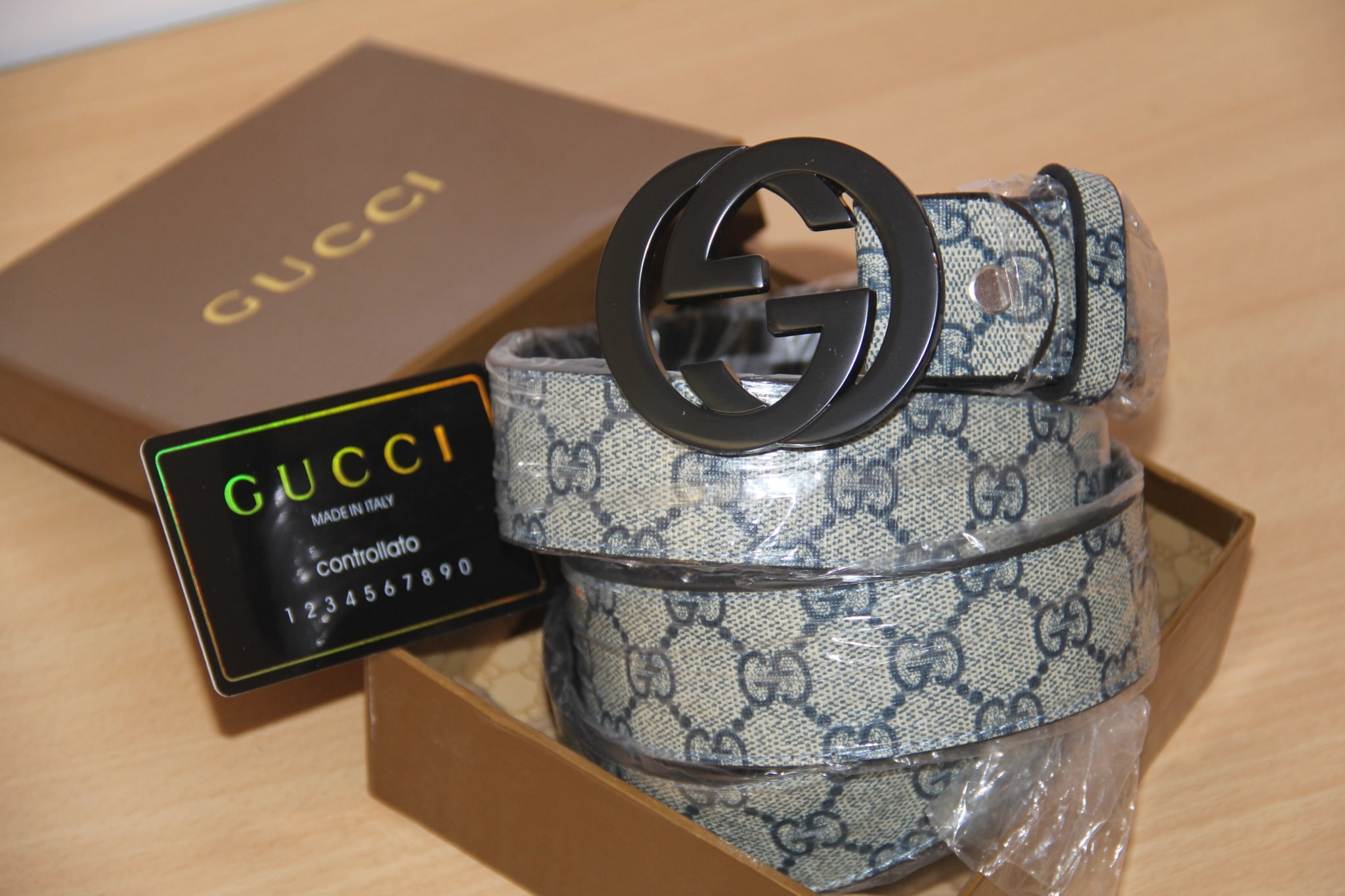 indoors, communication, still life, text, no people, container, 1080P, metal, western script, focus on foreground, pattern, day, gucci widescreen hd, table, HD Wallpaper