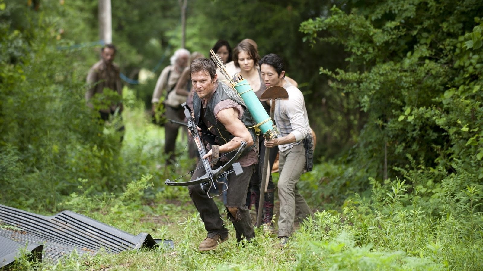 forest, leisure activity, 720P, full length, adventure, The Walking Dead, nature, emotion, adult, day, friendship, green color, plant, group of people, HD Wallpaper