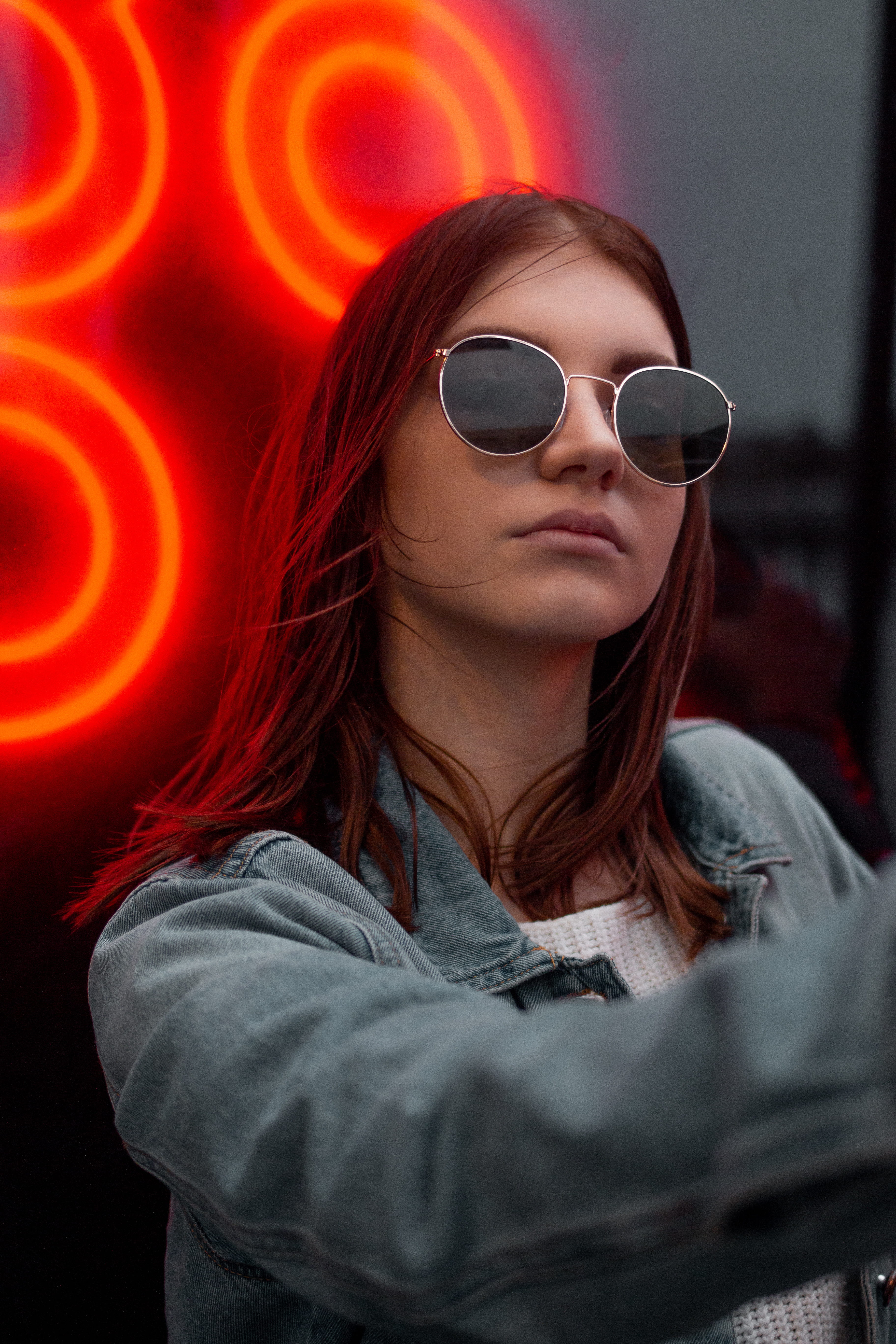 caucasian, glow, young women, 5K, woman, front view, sign, brown hair, portrait, blue, young adult, female, silver, fashion, brunette, jacket, jozott, Phone HD Wallpaper