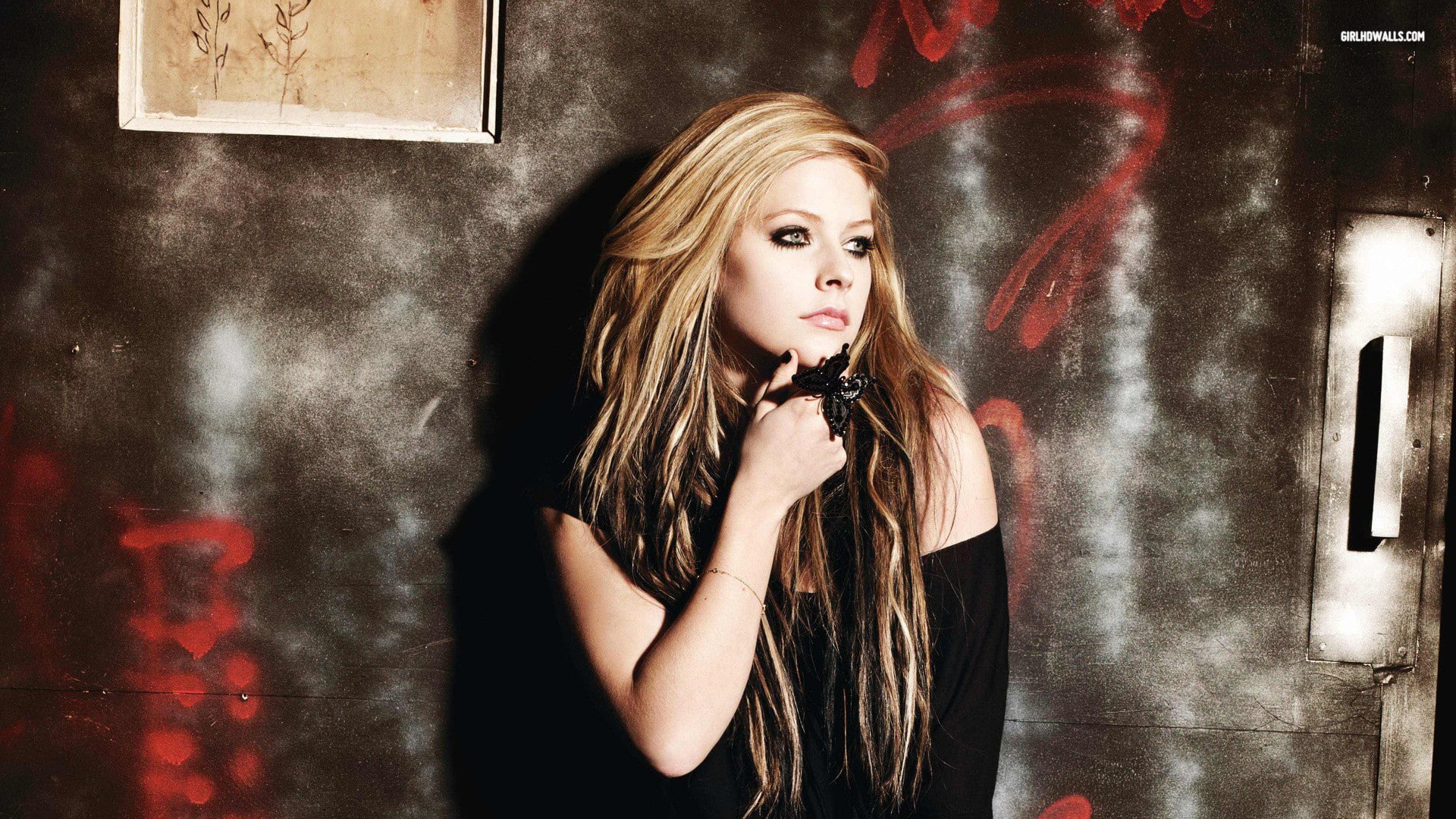 looking at camera, standing, beauty, waist up, women, blonde, young adult, teenager, young women, hair, blond hair, Avril Lavigne, adult, beautiful woman, HD Wallpaper