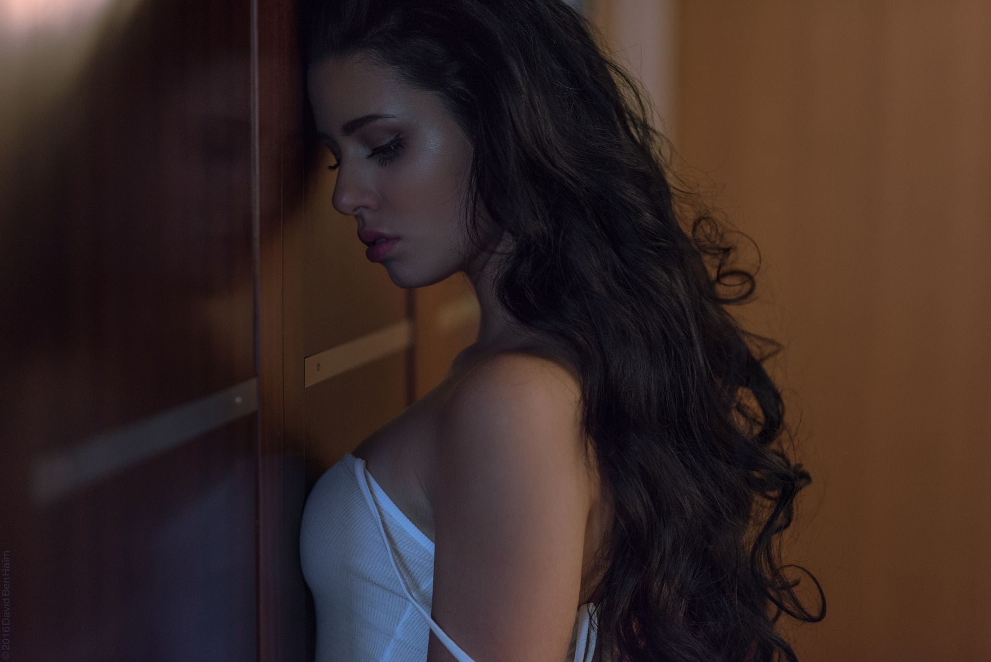 1080P, reflection, women, wavy hair, David Ben Haïm, bare shoulders, white clothing, dark hair, long hair, HD Wallpaper