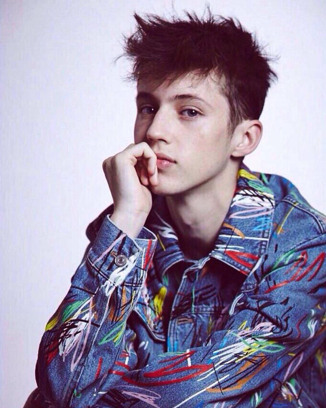boyshorts, shirt, 720P, Phone HD Wallpaper