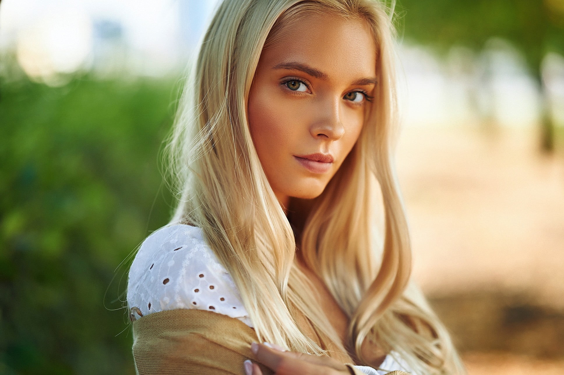 white clothing, depth of field, portrait, long hair, blonde, makeup, Katya Kotaro, 1080P, straight hair, looking at viewer, women, HD Wallpaper