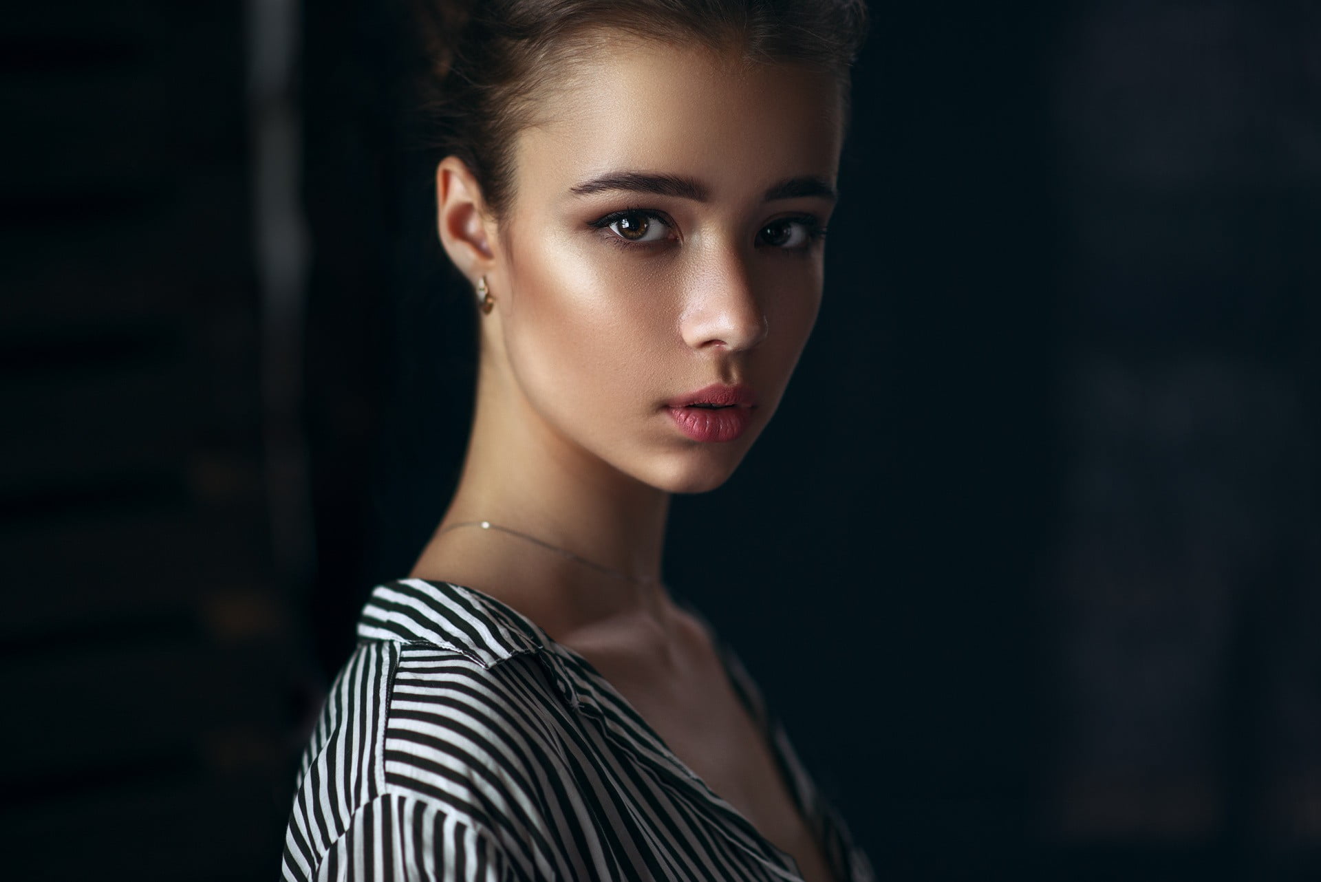 portrait, modern, females, beautiful woman, luxury, young adult, fashion model, beautiful people, body part, beauty, brunette, 1080P, cool attitude, adult, HD Wallpaper