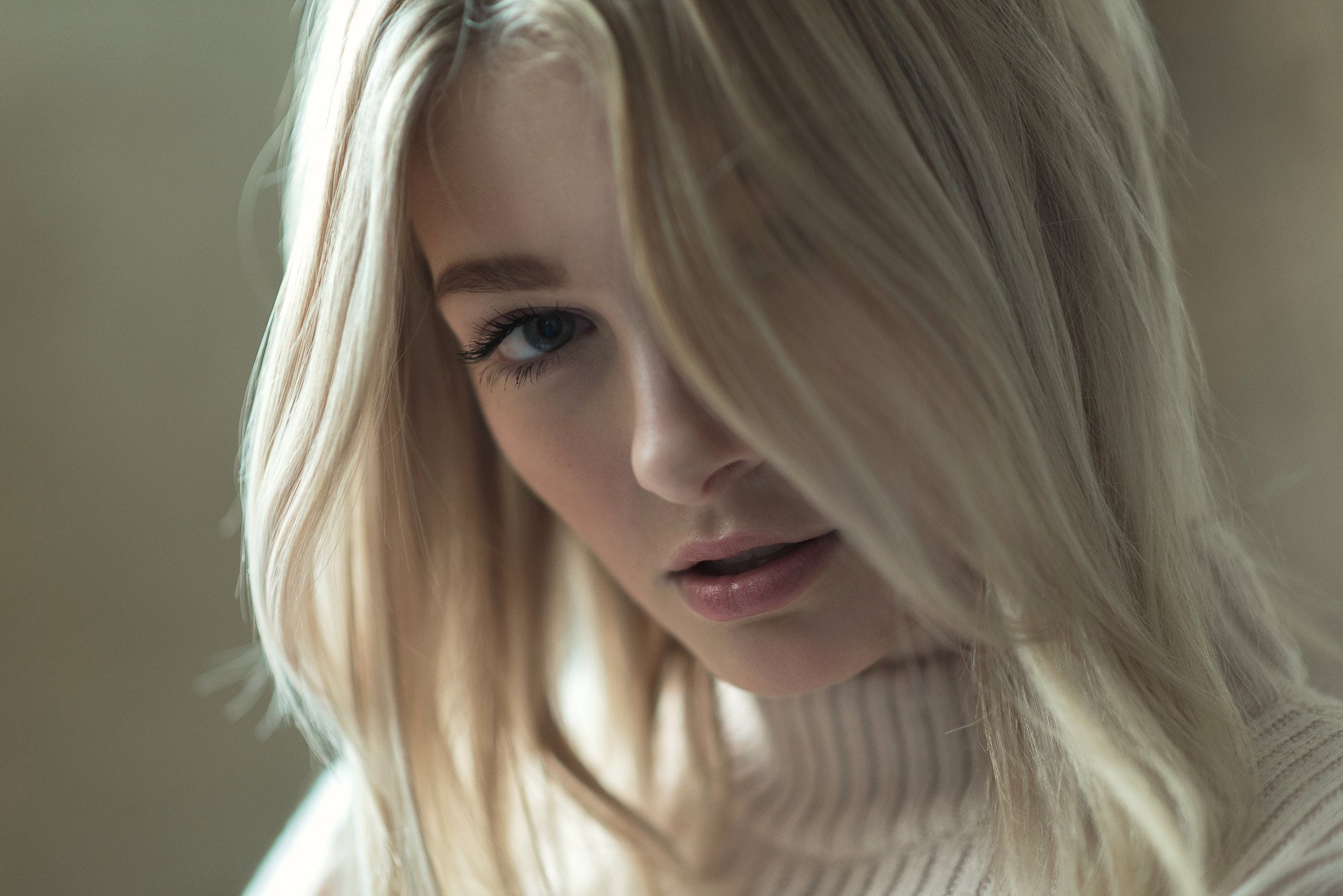 1080P, close-up, sweater, human face, blonde, portrait, one person, simple background, beauty, looking at camera, long hair, open mouth, blue eyes, hair, HD Wallpaper