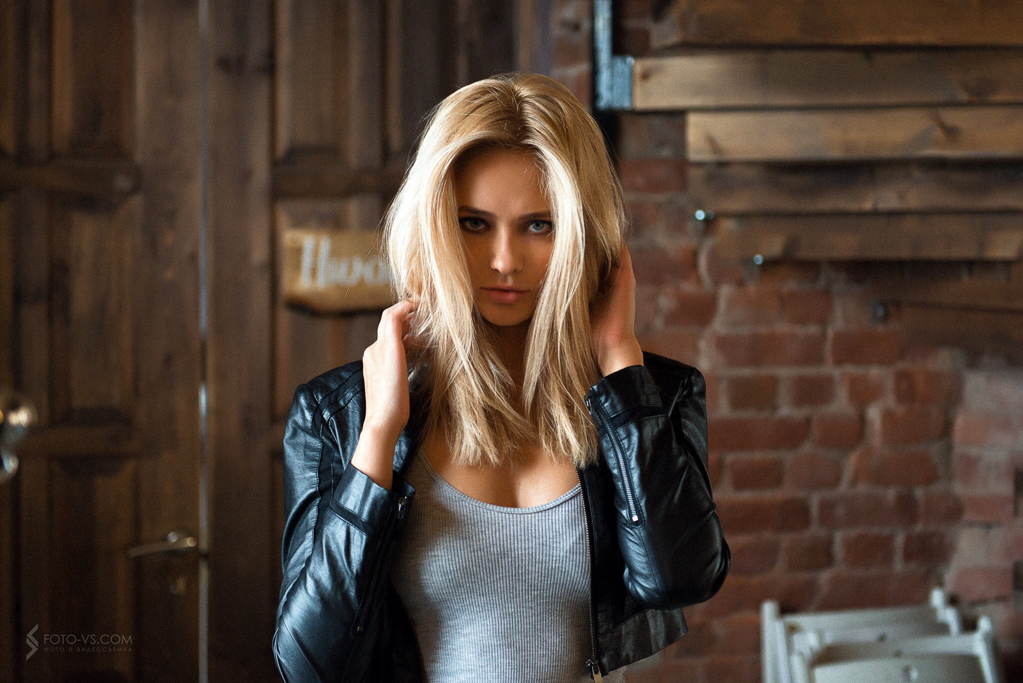 leather jackets, tanned, blue eyes, portrait, long hair, blonde, grey tops, 1080P, women indoors, women, HD Wallpaper