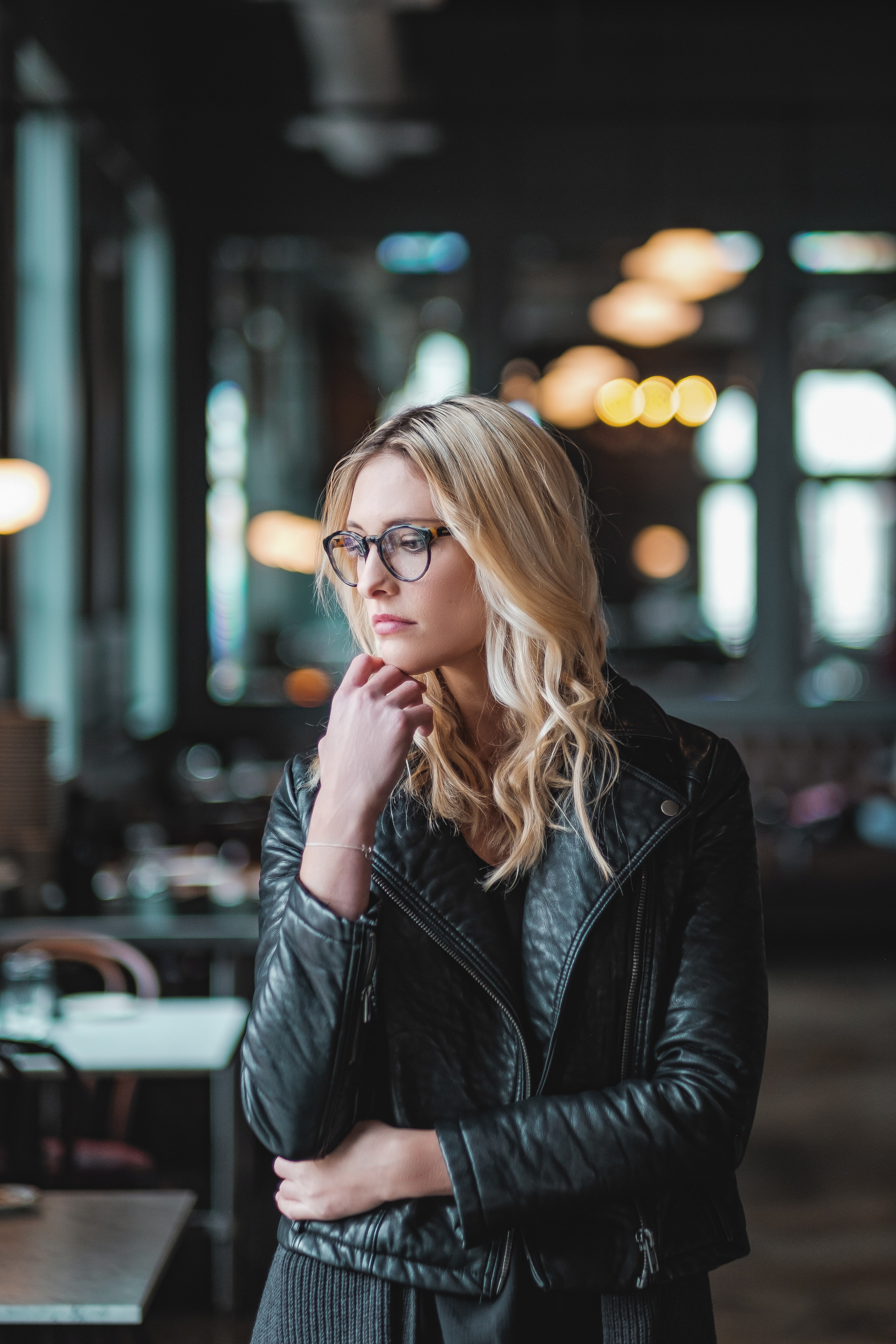 jacket, black jackets, women, 5K, blonde, women with glasses, leather jackets, model, Phone HD Wallpaper