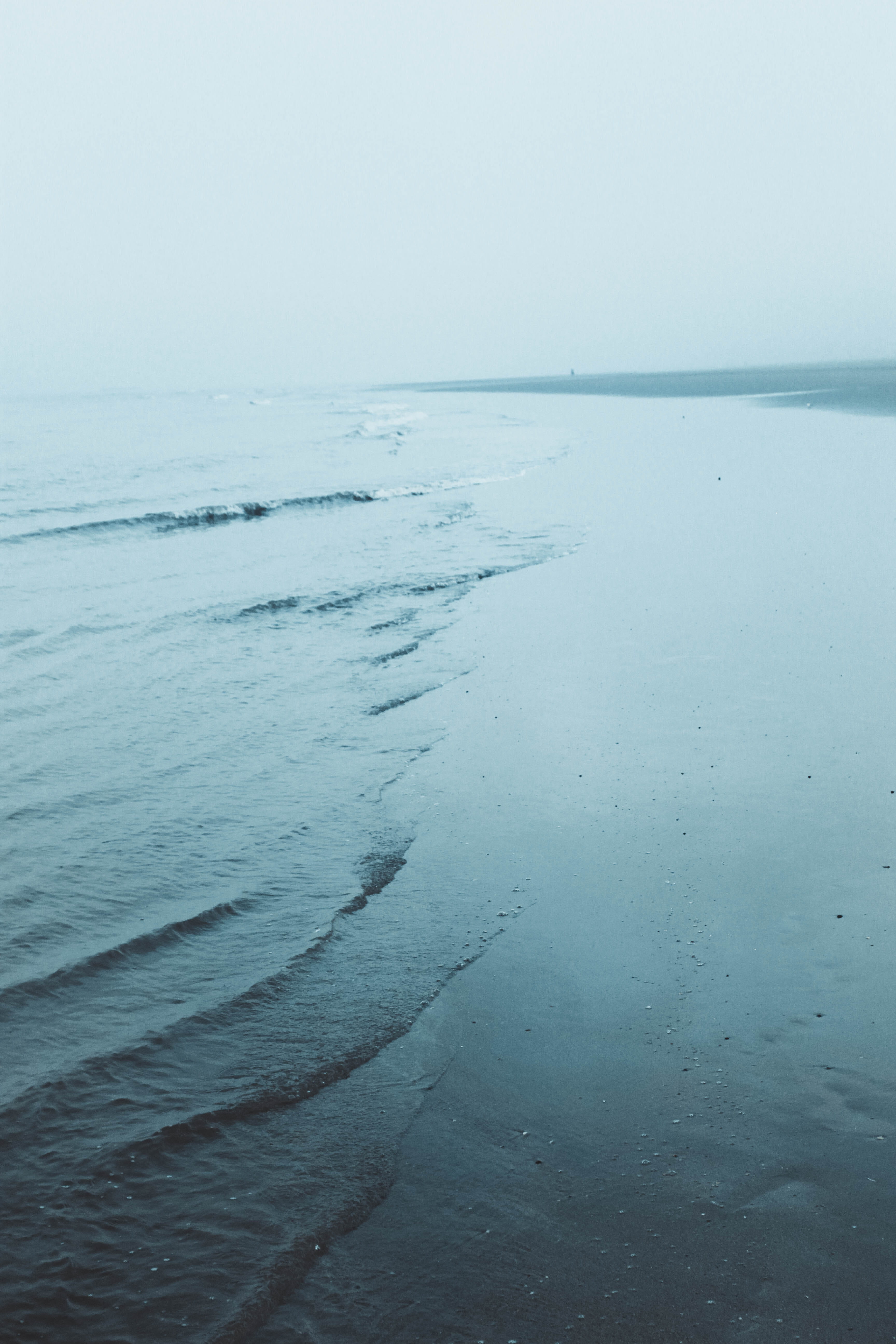 dunkirk, tranquility, idyllic, blue, day, sea, sky, north, horizon over water, non-urban scene, france, waves, copy space, beauty in nature, land, scenics - nature, Phone HD Wallpaper