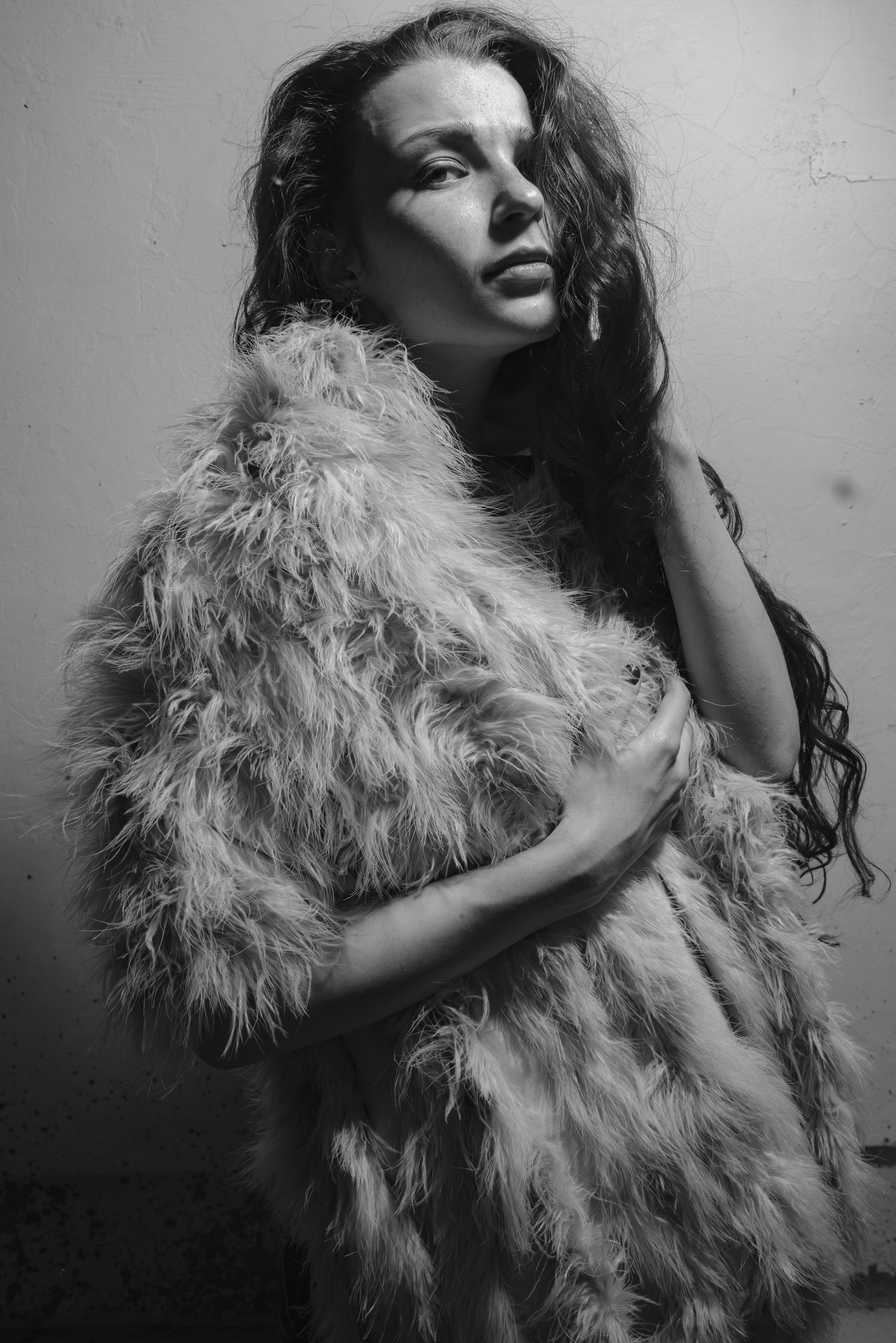 girl, standing, adult, person, blond hair, clothing, one person, beauty, 5K, black and white, fur, wear, hair, style, grayscale, hairstyle, fashion, fur coat, Phone HD Wallpaper