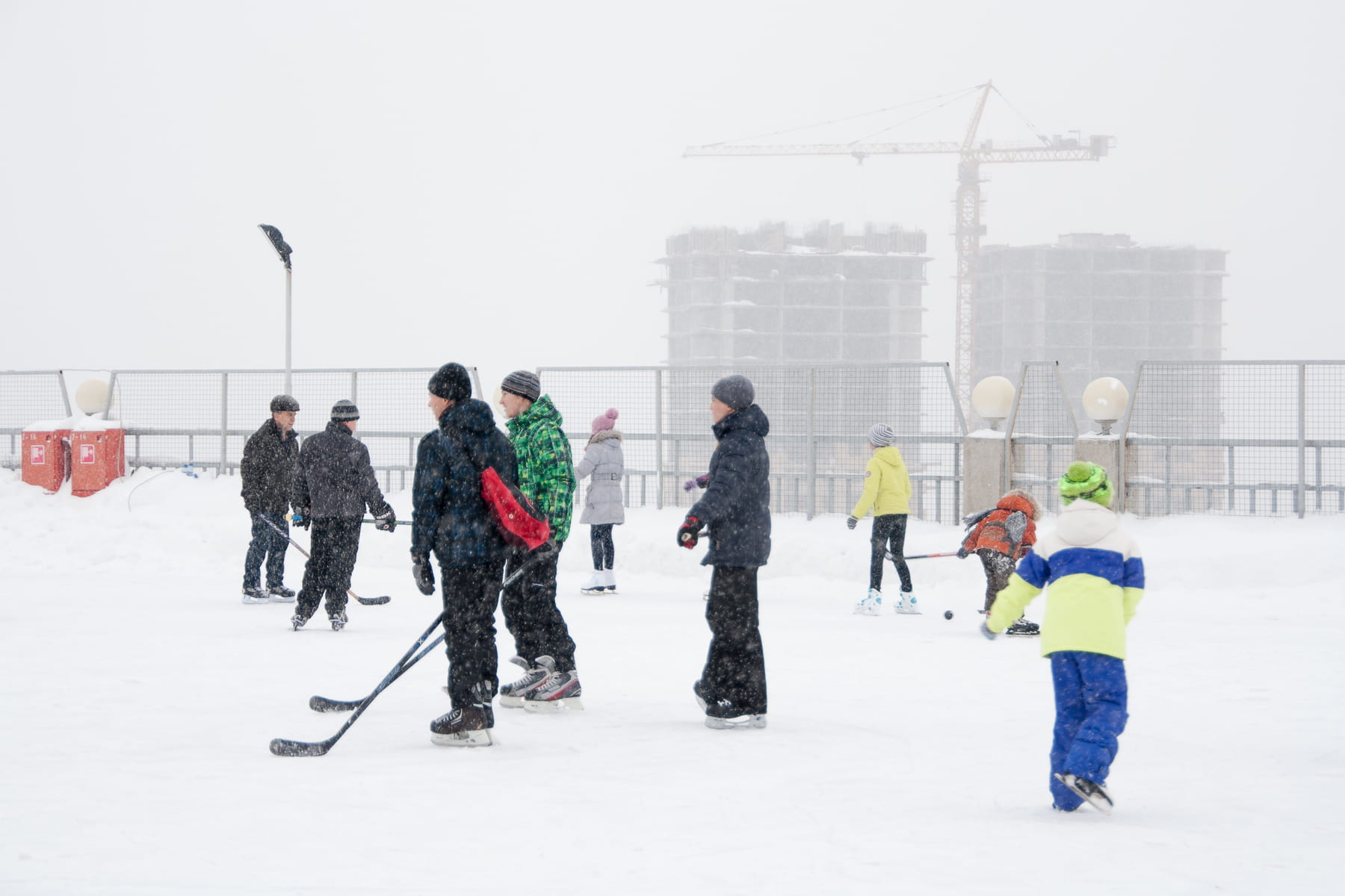 training, nature, occupation, play, skate, people, leisure, young, helmet, men, sport, day, outdoors, icehockey, boy, architecture, kid, game, hockey, headwear, HD Wallpaper