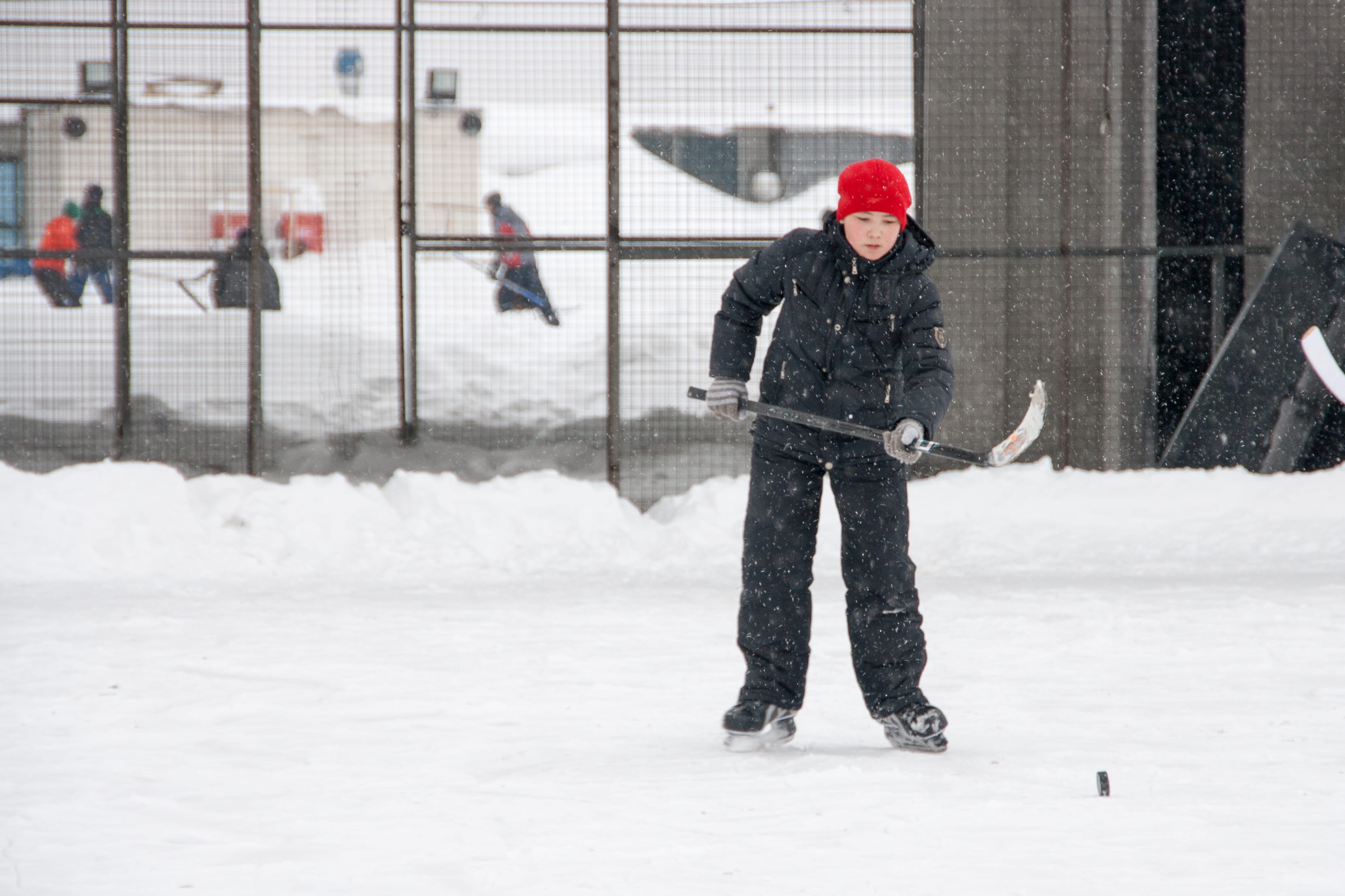 winter, practice, people, young, team, sport, game, human, rink, ufa, fun, snow, scrimmage, boy, motion, leisure, person, ice-skating, childhood, men, active, HD Wallpaper