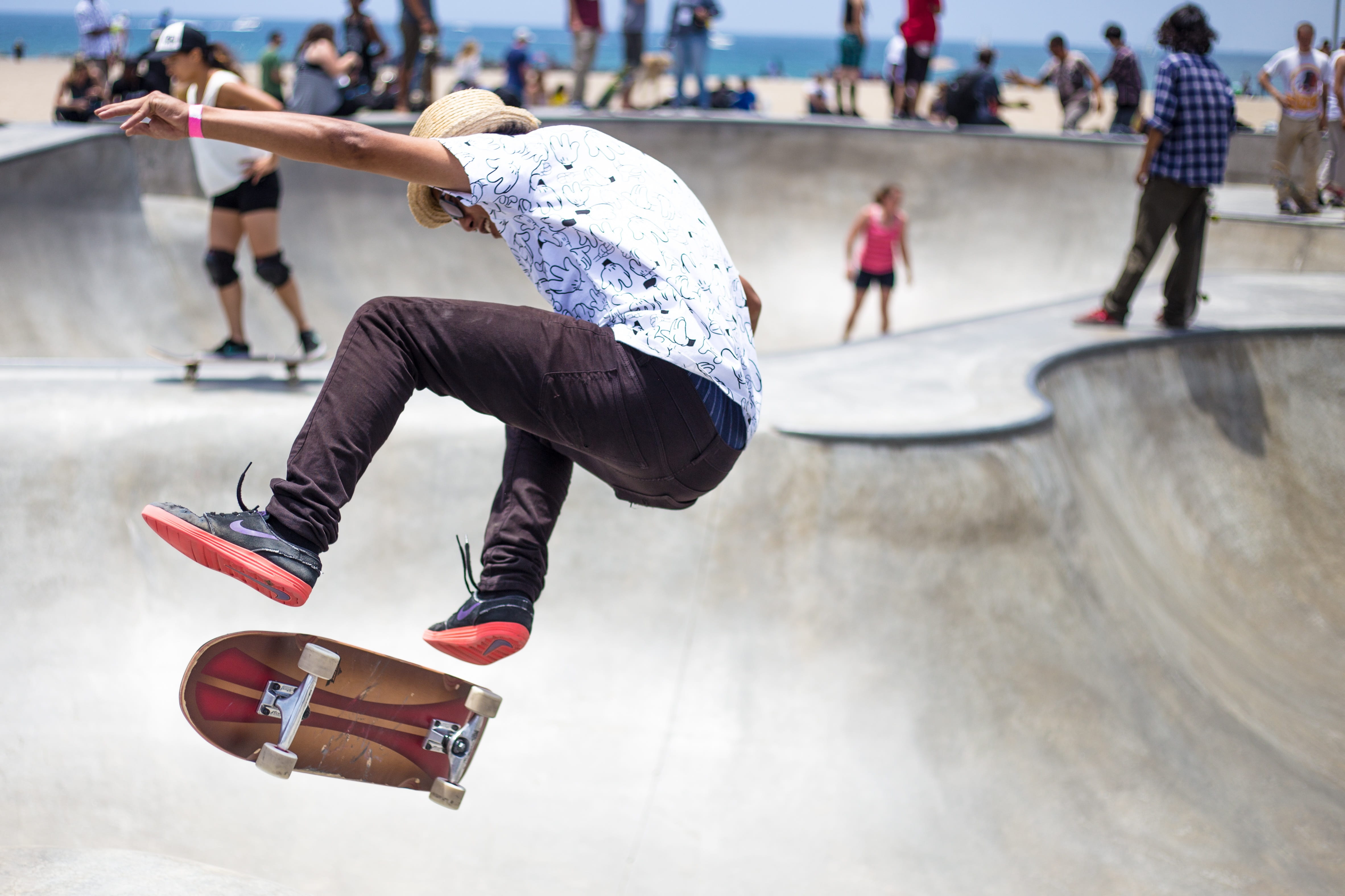 lifestyle, mid-air, outdoor, active, day, people, focus on foreground, urban, sport, motion, skateboard park, incidental people, skateboarding, skater, HD Wallpaper