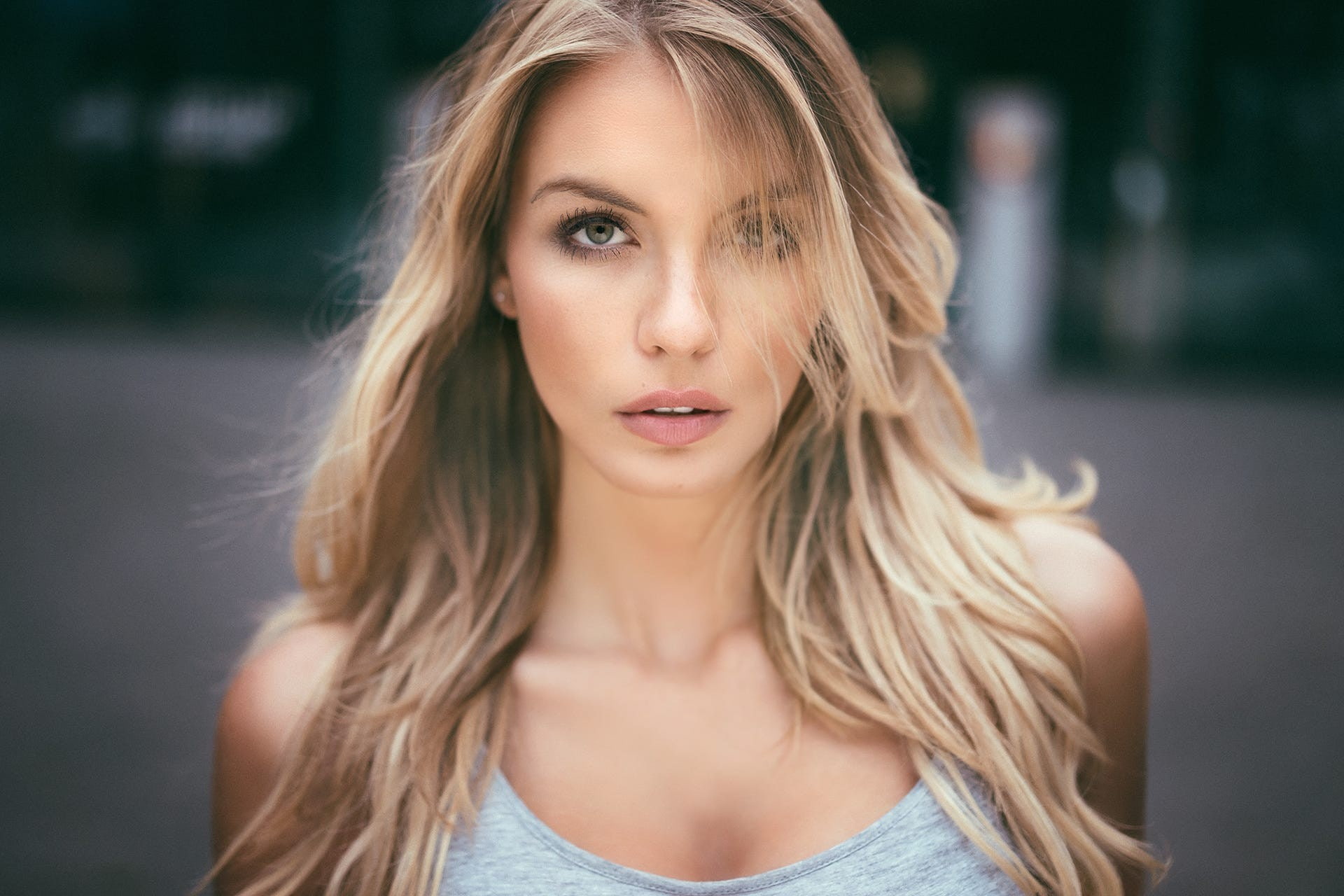 1080P, Polish women, Martin Kühn, Paulina Kurka, women, green eyes, blonde, hair in face, portrait, HD Wallpaper