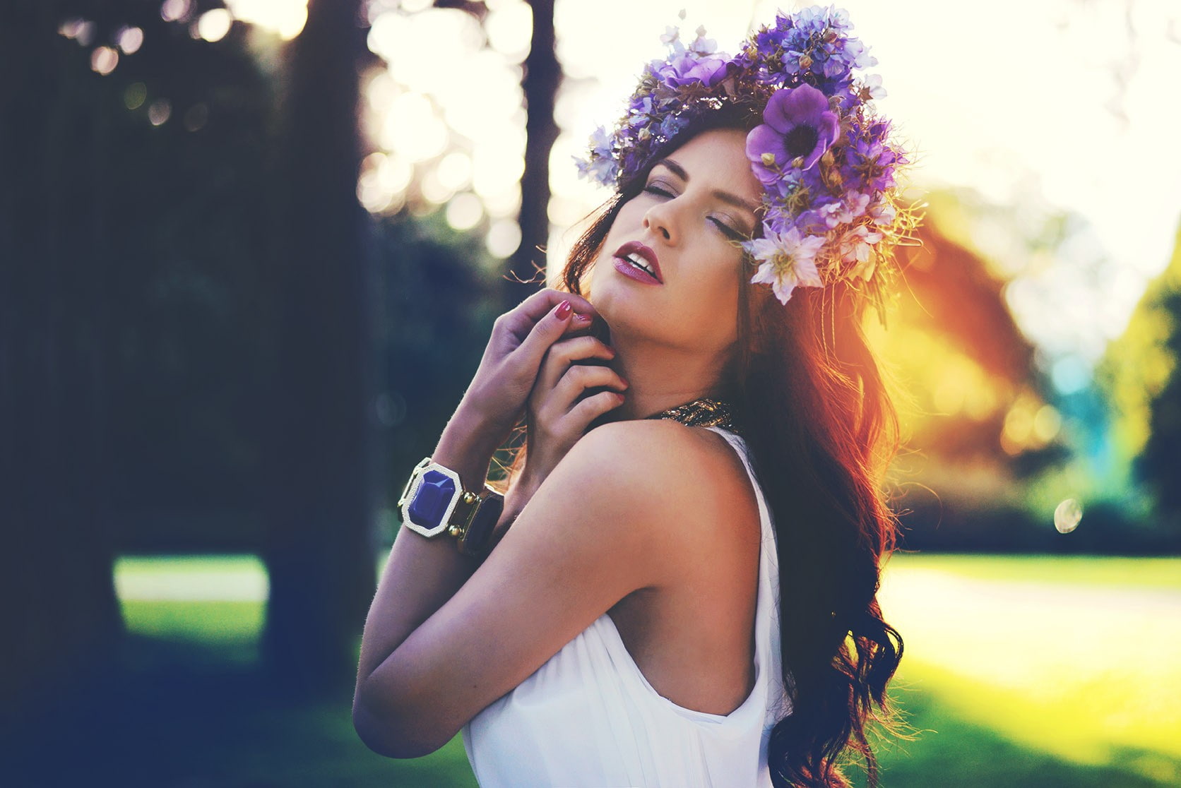 depth of field, nature, standing, women, adult, hairstyle, red lipstick, focus on foreground, young adult, 720P, beauty, front view, wearing flowers, real people, HD Wallpaper