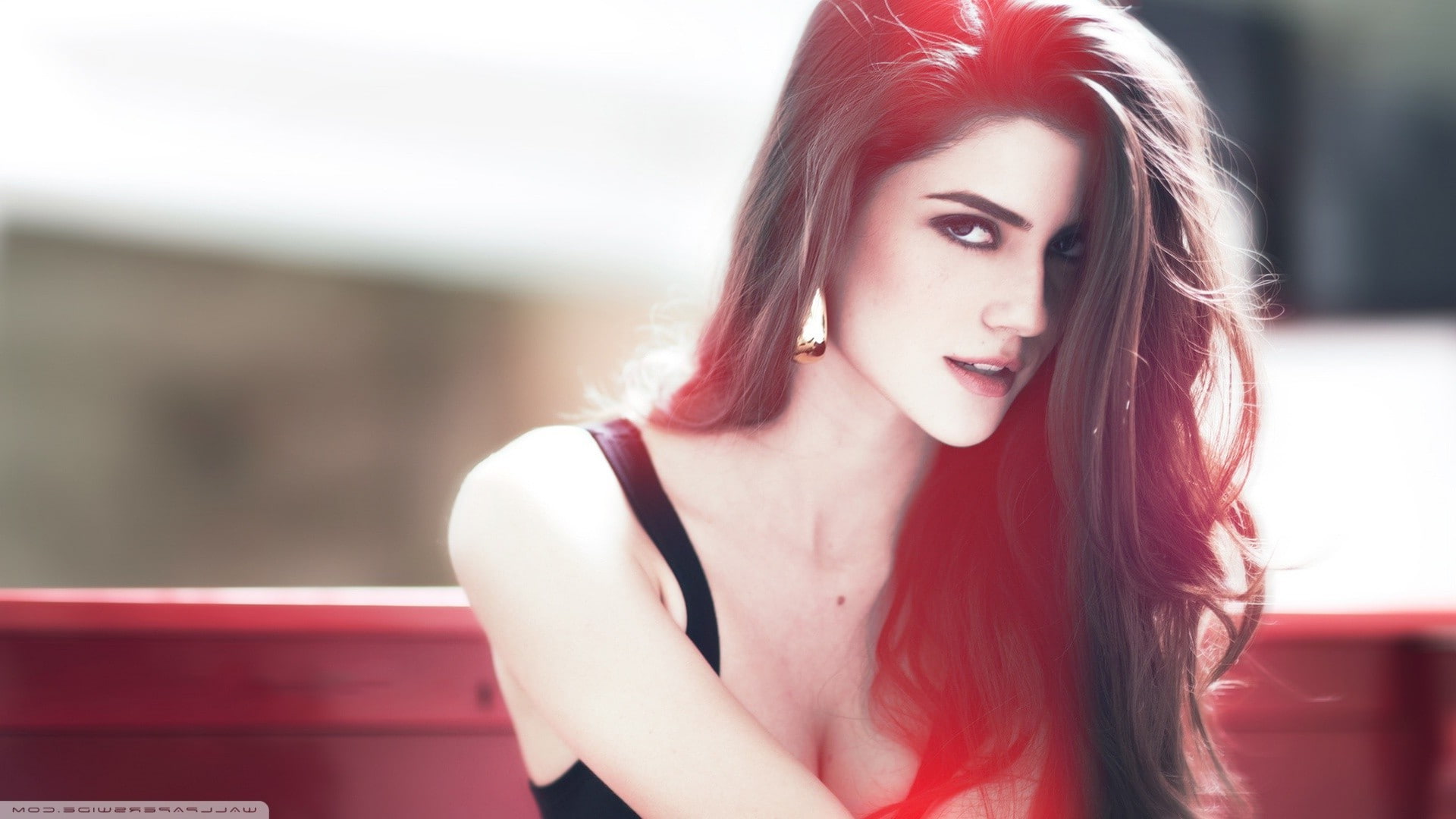 real people, one person, focus on foreground, portrait, long hair, front view, beautiful woman, dyed red hair, beauty, young adult, women, fashion, hairstyle, HD Wallpaper