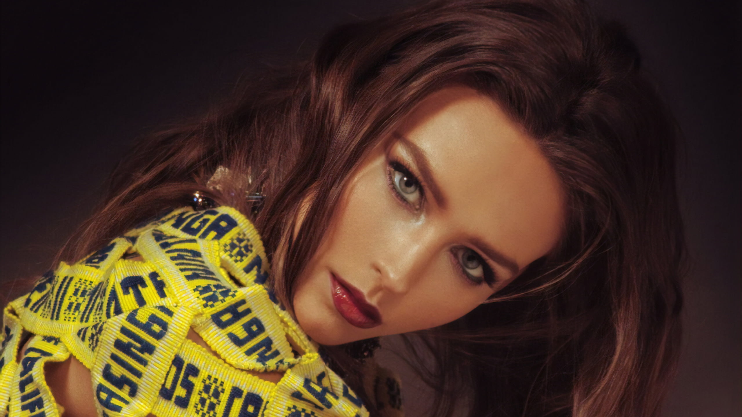 looking at viewer, blue eyes, portrait, red lipstick, Rachel Cook, 2K, HD Wallpaper