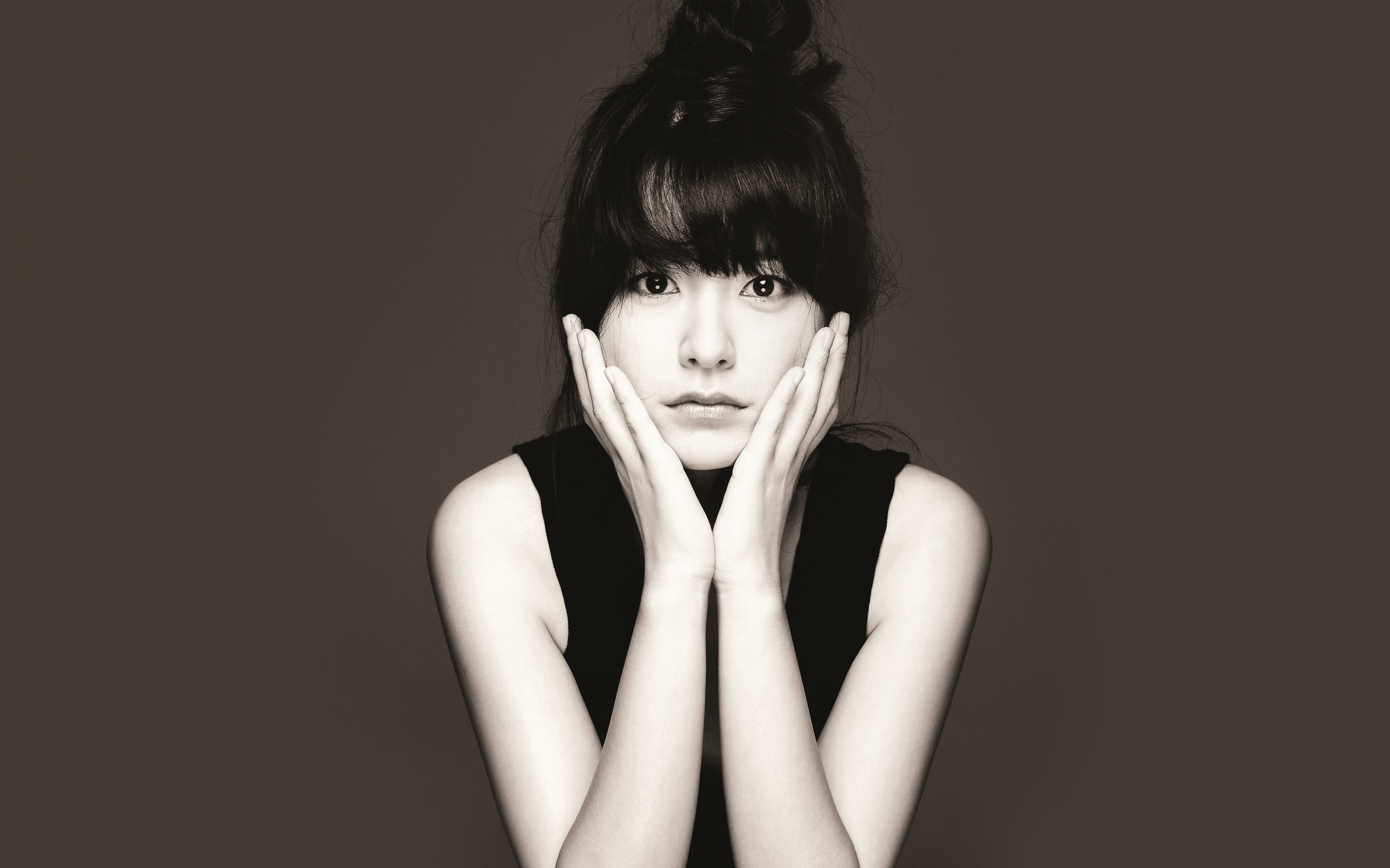 cut out, looking at camera, bangs, portrait, hairstyle, girl, lifestyles, standing, human face, indoors, cute, women, studio shot, kpop, yumi, young adult, HD Wallpaper