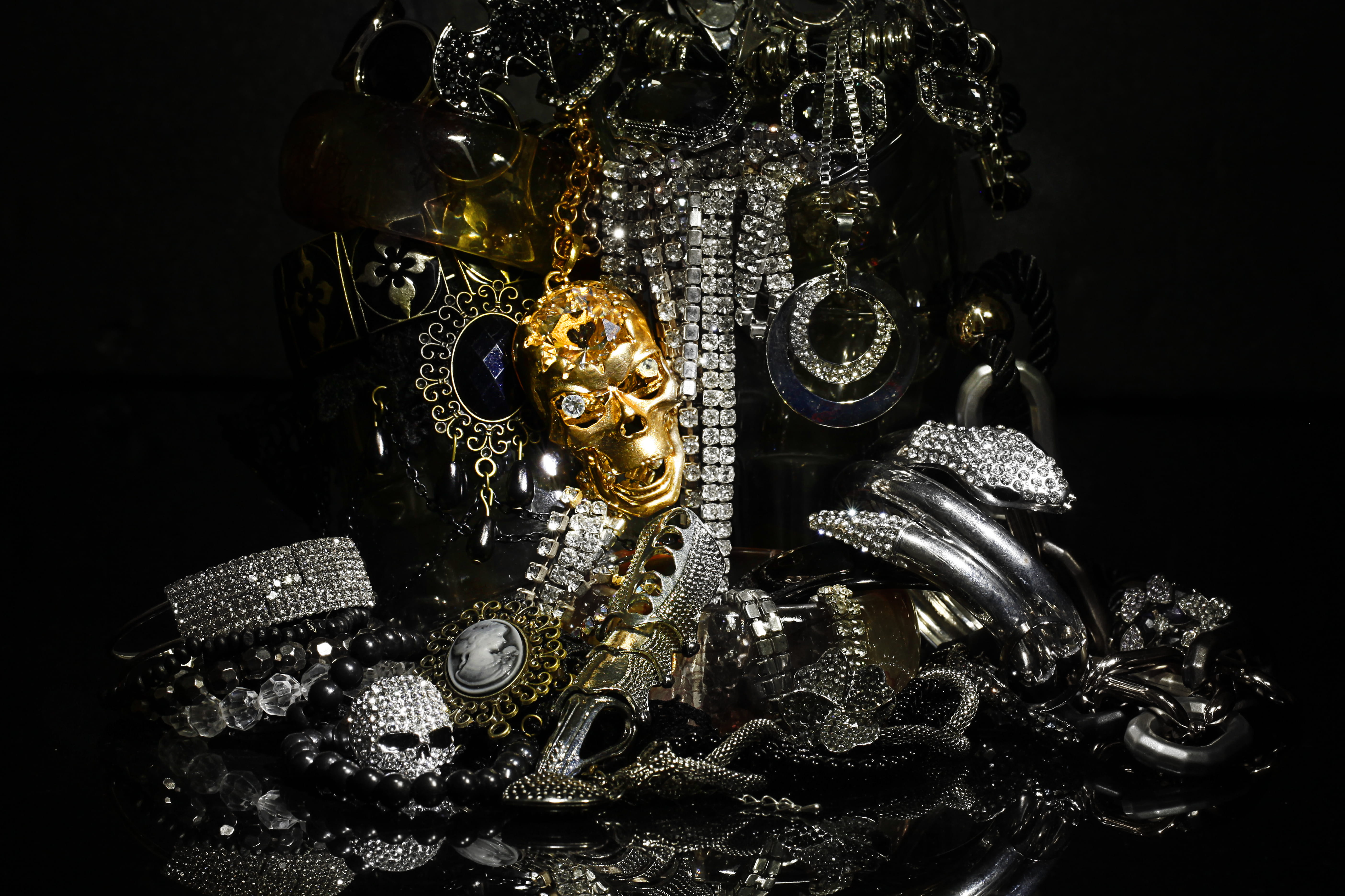 gloomy, punishment, sin, no people, diamond, personal accessory, story, trap, gold colored, necklace, representation, shiny, jewelry, negative, fashion, HD Wallpaper