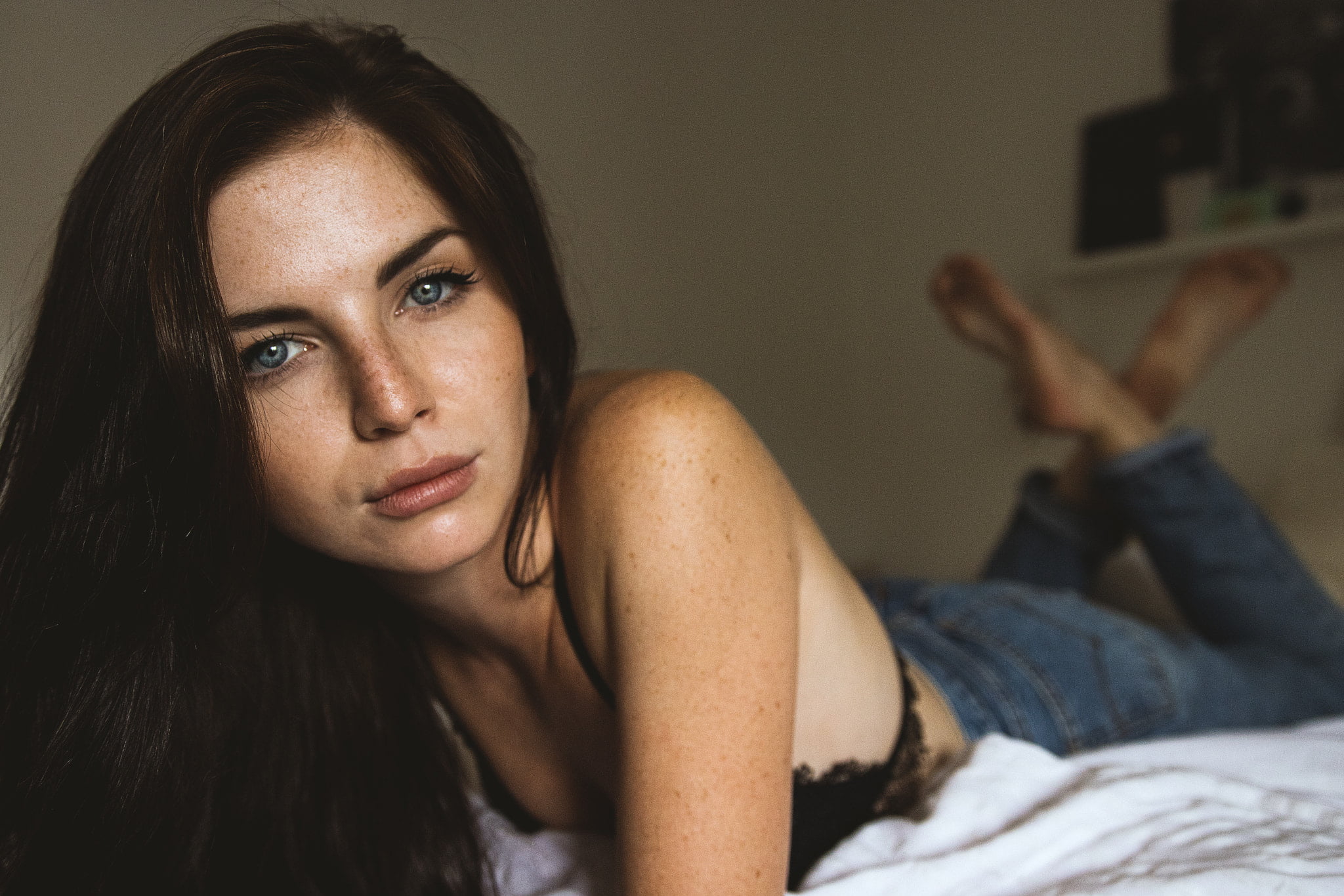 depression - sadness, feet in the air, Katharina Wagner, hairstyle, long hair, indoors, adult, beauty, women, face, young women, 1080P, black bras, looking at camera, HD Wallpaper