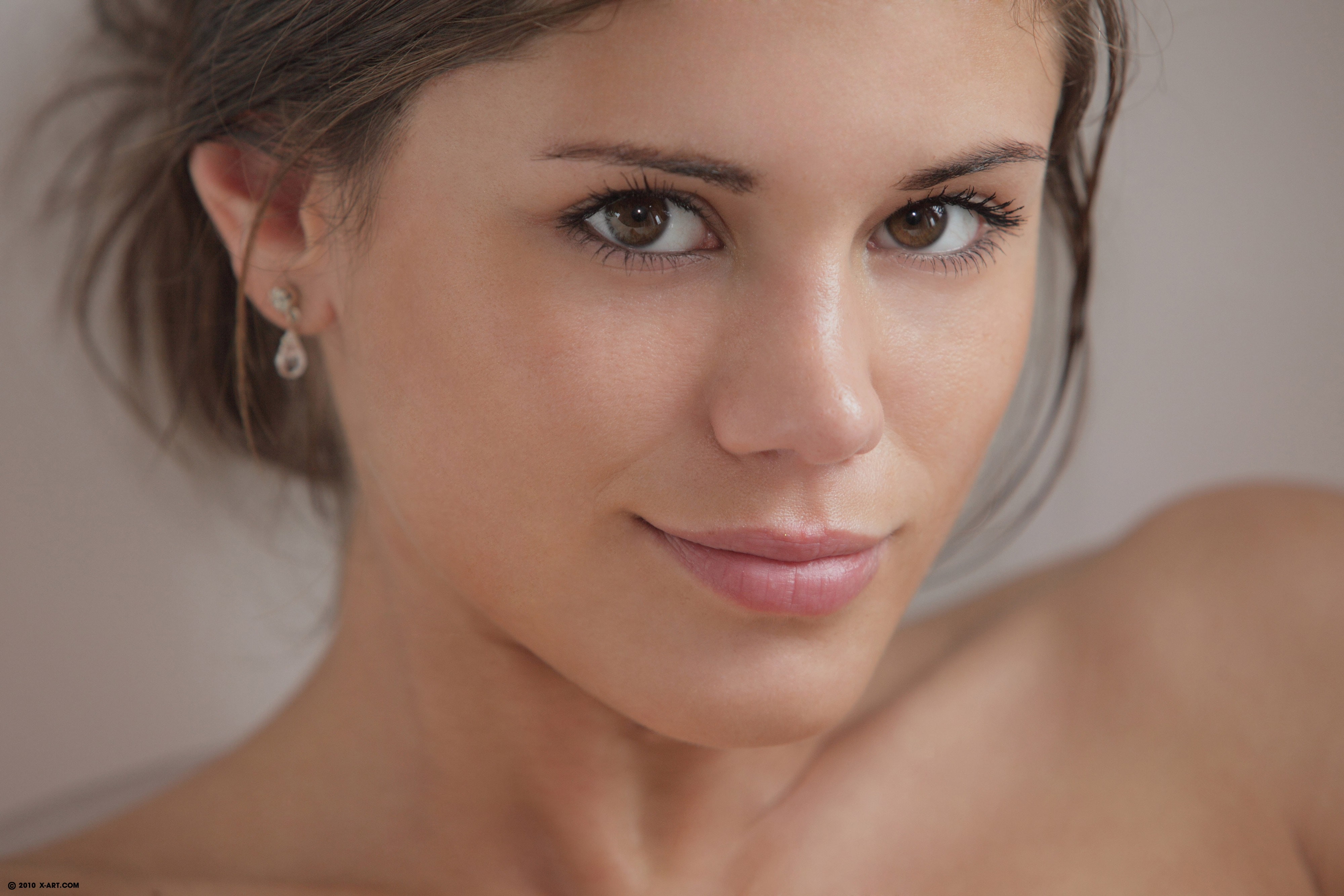 women, closeup, 4K, earring, brunette, Markéta Stroblová, portrait, smiling, model, HD Wallpaper