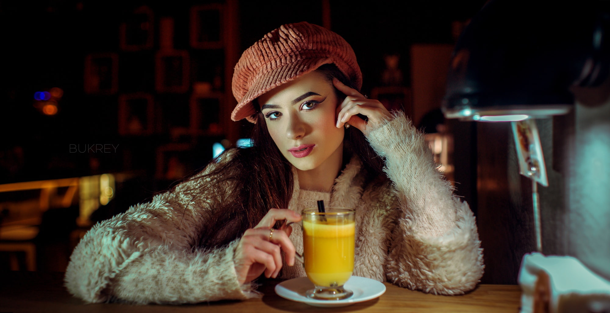 fur coats, brunette, eyeliner, juice, drinking glass, drink, women, women indoors, looking at viewer, pearl earrings, sweater, portrait, depth of field, HD Wallpaper