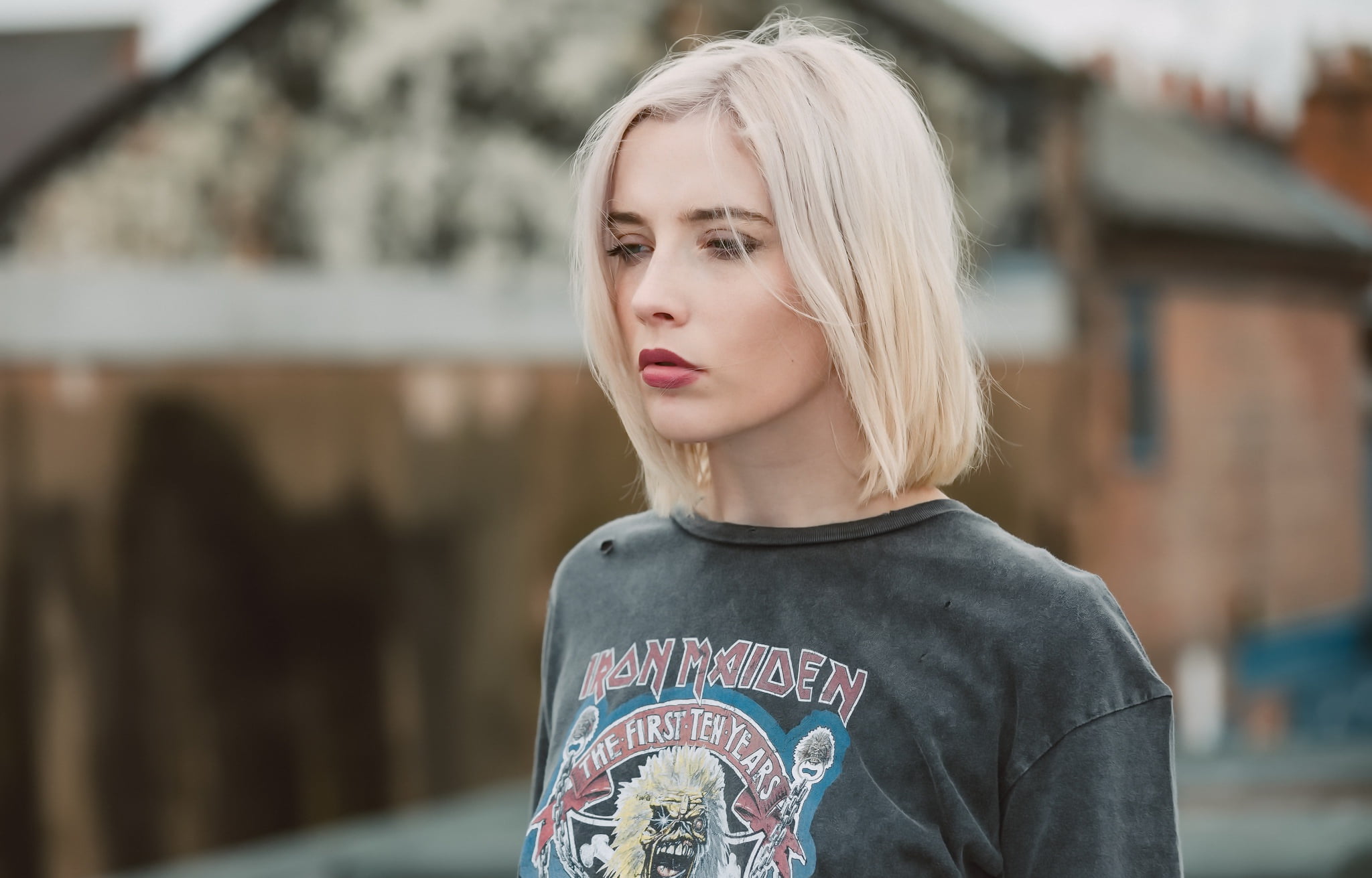 Iron Maiden, blonde, women outdoors, women, short hair, leisure activity, blond hair, beauty, looking, lipstick, depth of field, platinum blonde, lifestyles, HD Wallpaper