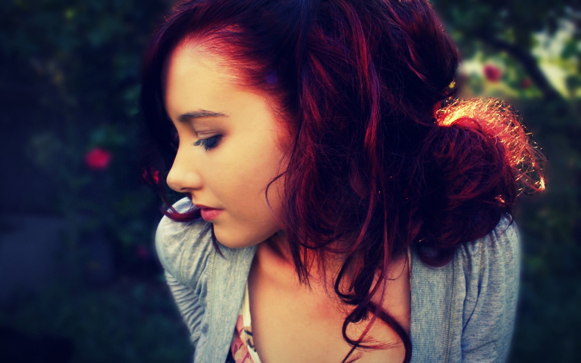 looking, profile, beautiful woman, 1080P, sunlight, lifestyles, redhead, young women, face, focus on foreground, dyed hair, hair, gray, contemplation, HD Wallpaper