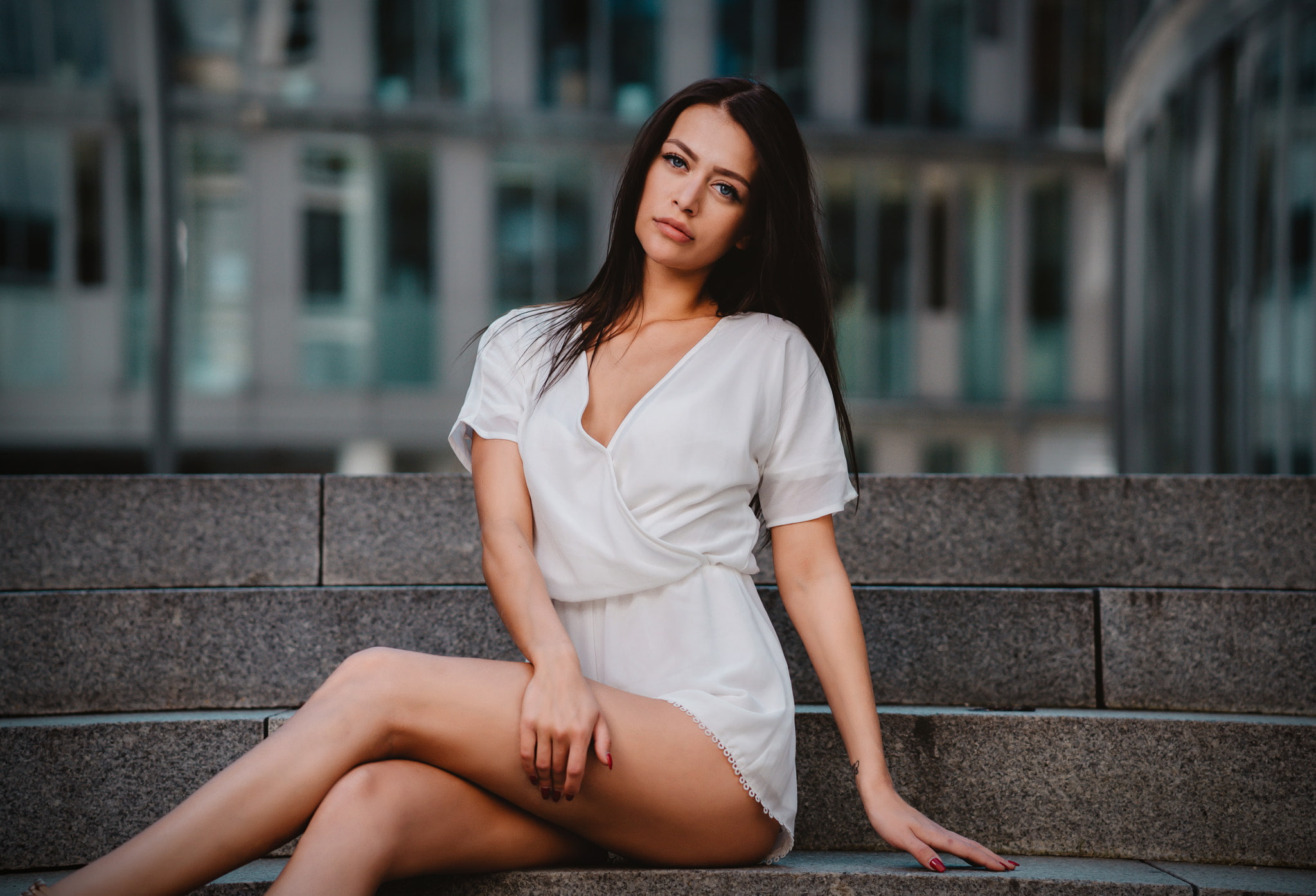 beauty, beautiful woman, white clothing, focus on foreground, young women, adult, hairstyle, real people, three quarter length, long hair, lifestyles, blue eyes, HD Wallpaper