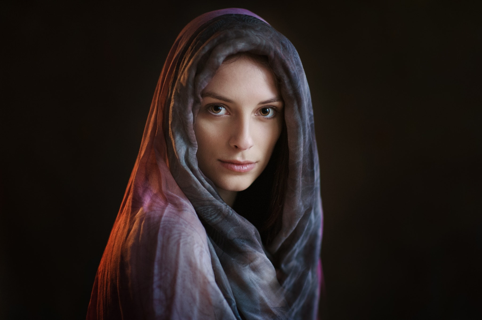 model, looking at camera, front view, 1080P, women, indoors, 500px, black background, body part, beautiful woman, adult, veil, young adult, long hair, HD Wallpaper