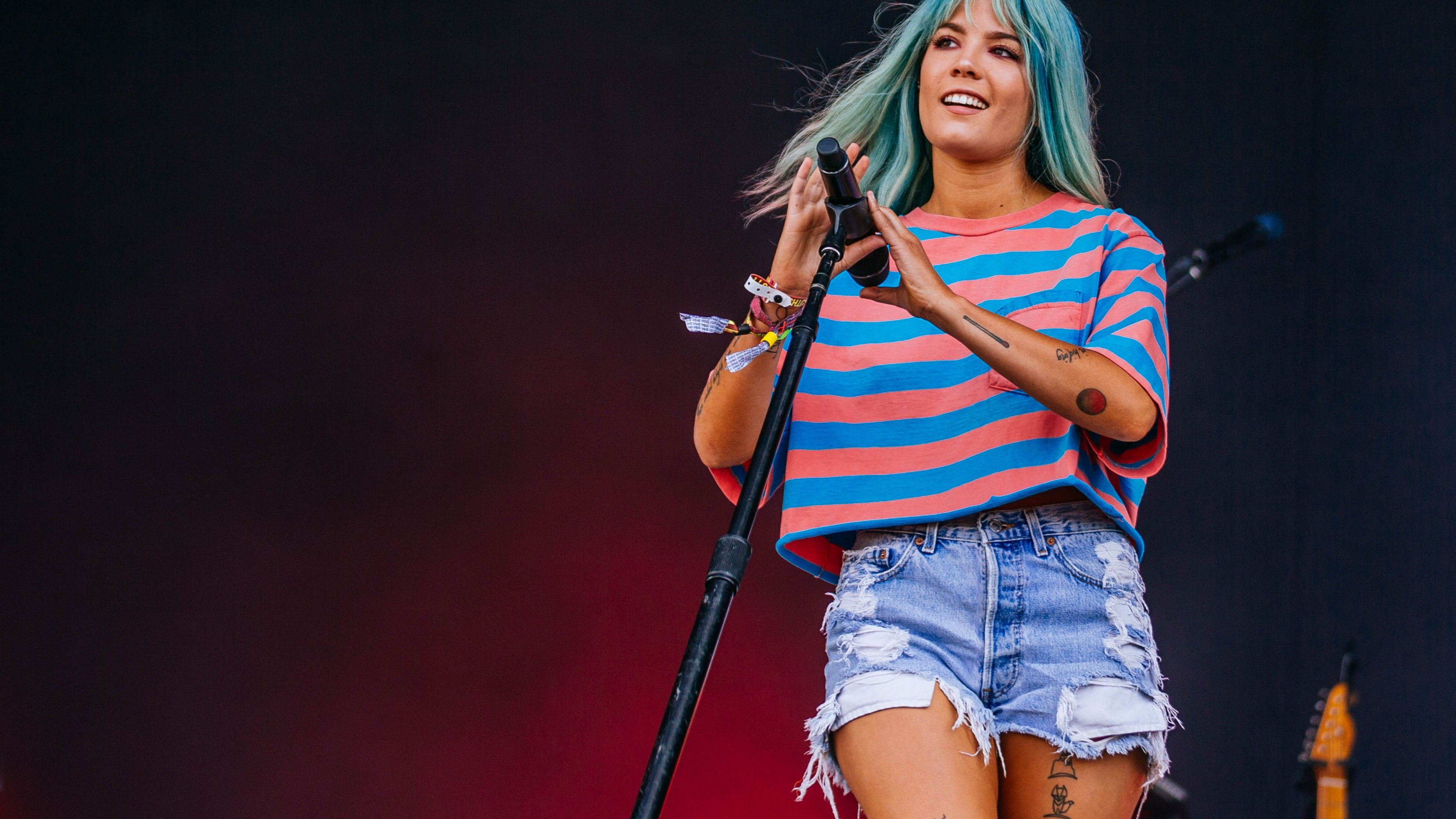 stripe, red, wearing, Halsey, woman, 4k, photo, blue, Ashley Frangipane, top, 4K, HD Wallpaper