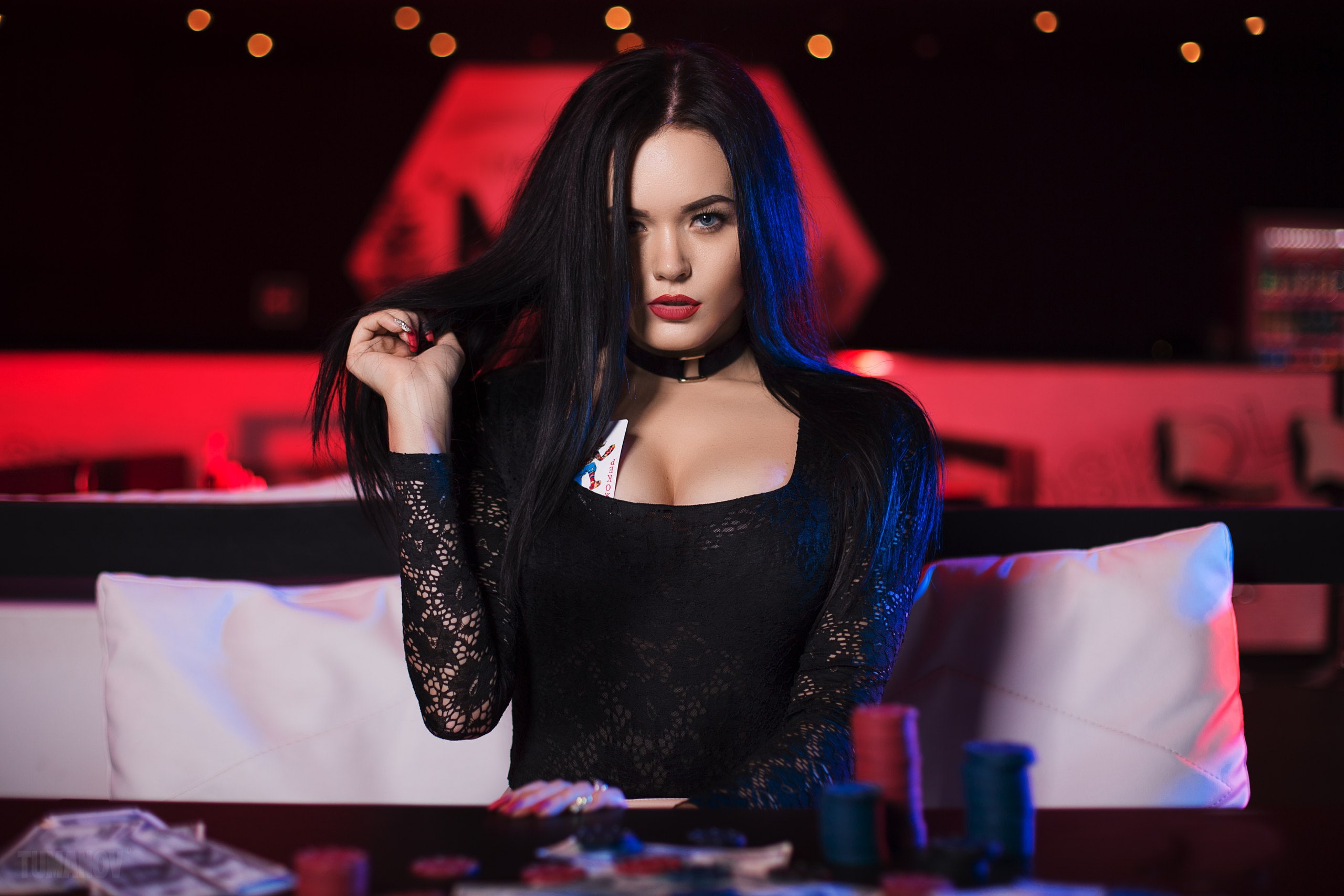 blue eyes, playing cards, portrait, red lipstick, red nails, 2K, money, women, HD Wallpaper