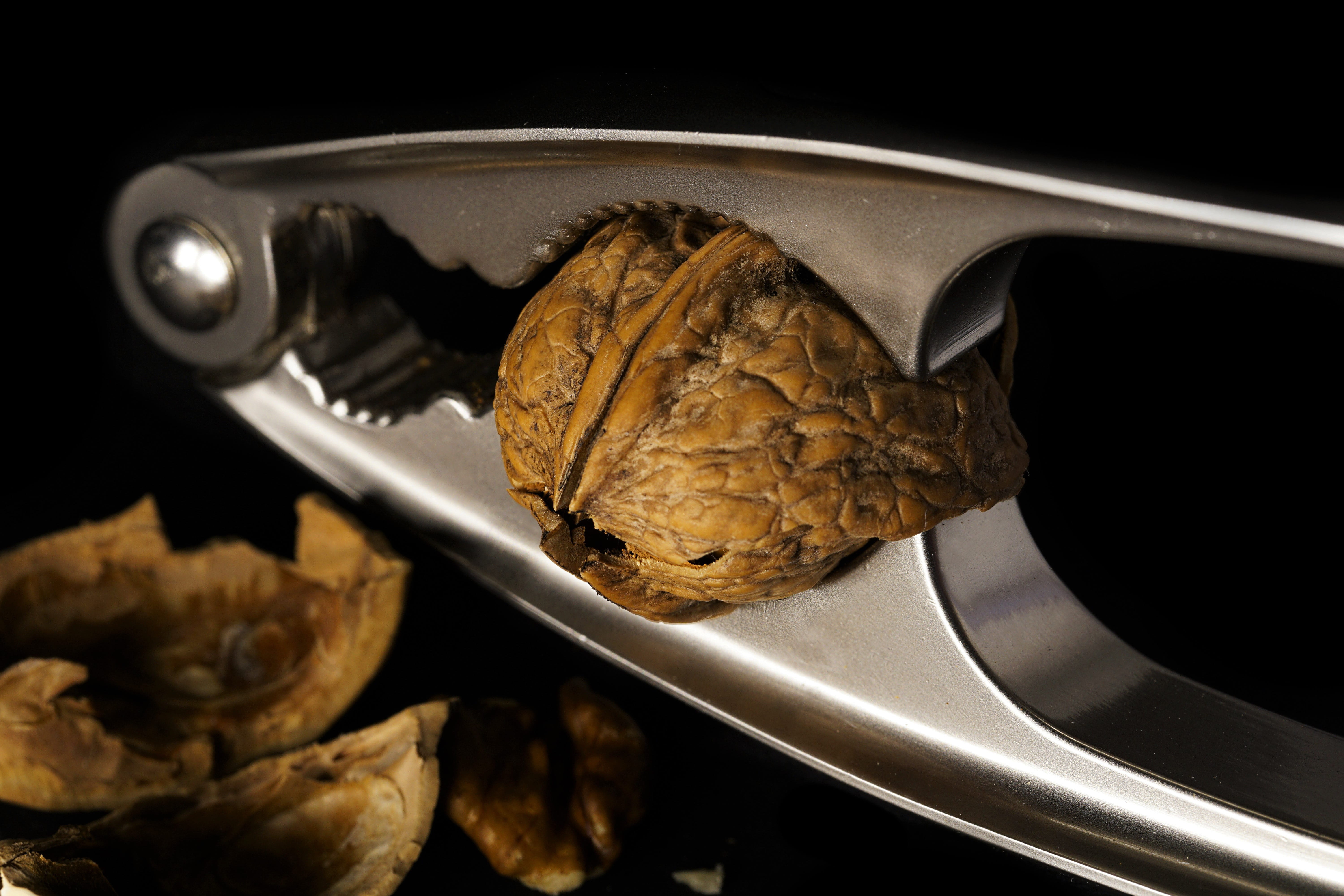 breakfast, nuts, walnuts, food, 5K, open, nutshell, crack, meal, nutcracker, oven, snack, metal, kitchen utensil, close-up, kitchen, wellbeing, freshness, HD Wallpaper