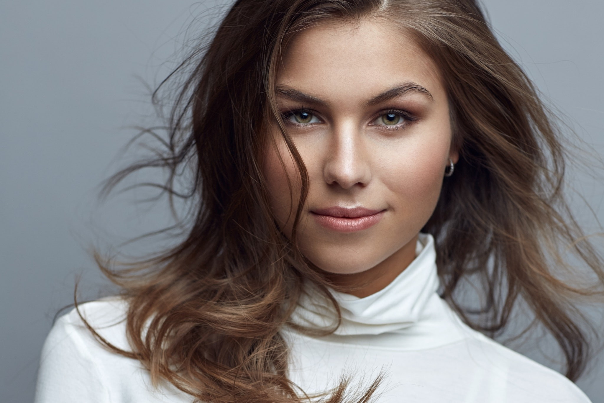 wind, women, beautiful people, front view, 1080P, human face, beautiful woman, model, contemplation, indoors, human hair, brown hair, hair, headshot, one person, HD Wallpaper