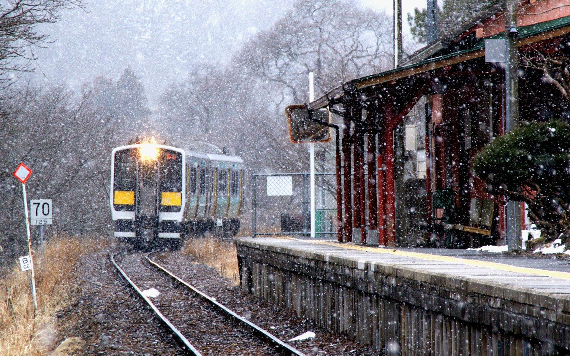 tracks, arriving, commuter, cars, train, 1080P, winter, snow, station, HD Wallpaper