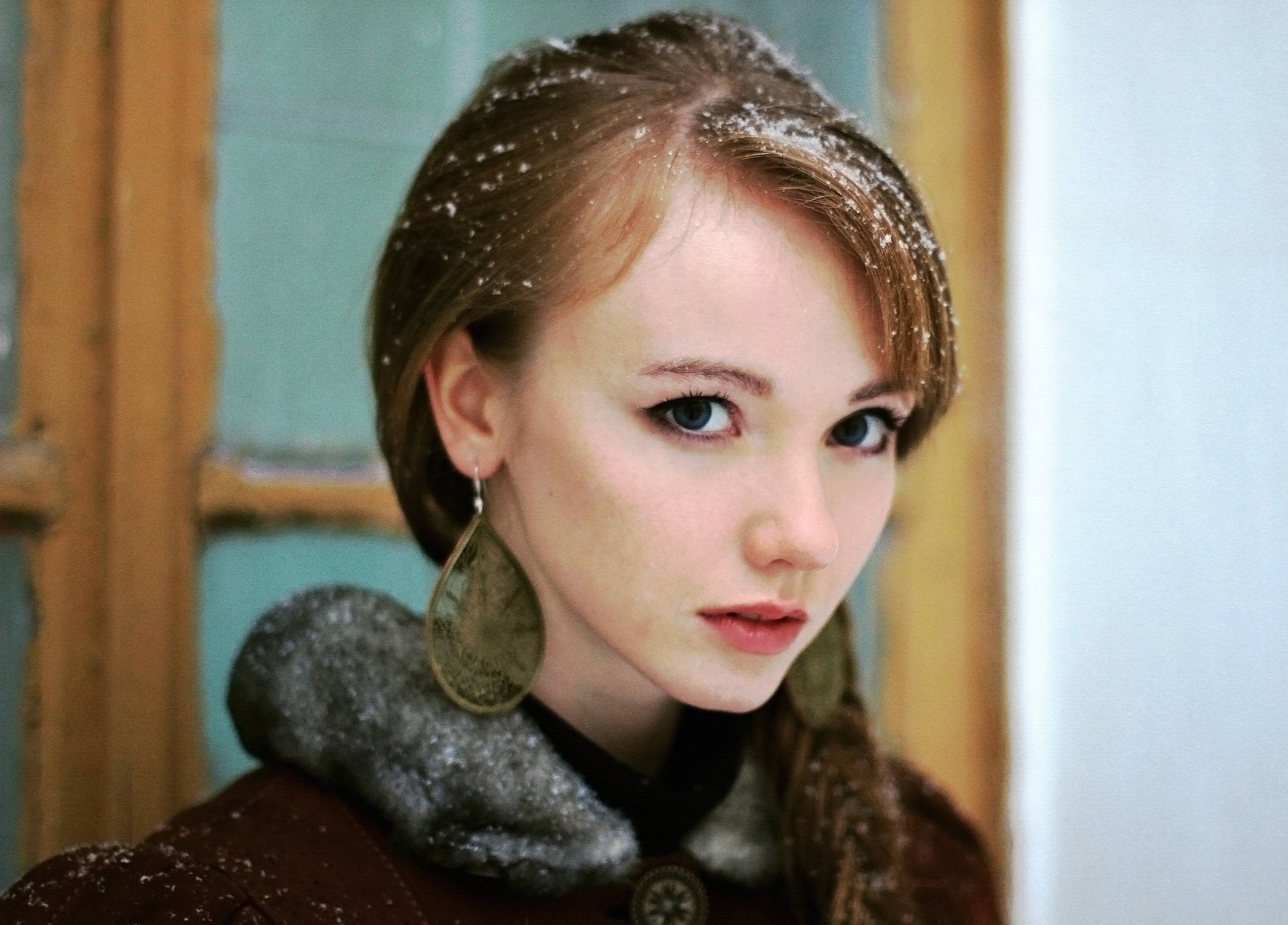 contemplation, teenager, innocence, looking at viewer, Olesya Kharitonova, child, 2K, headshot, real people, looking at camera, hairstyle, coats, focus on foreground, HD Wallpaper
