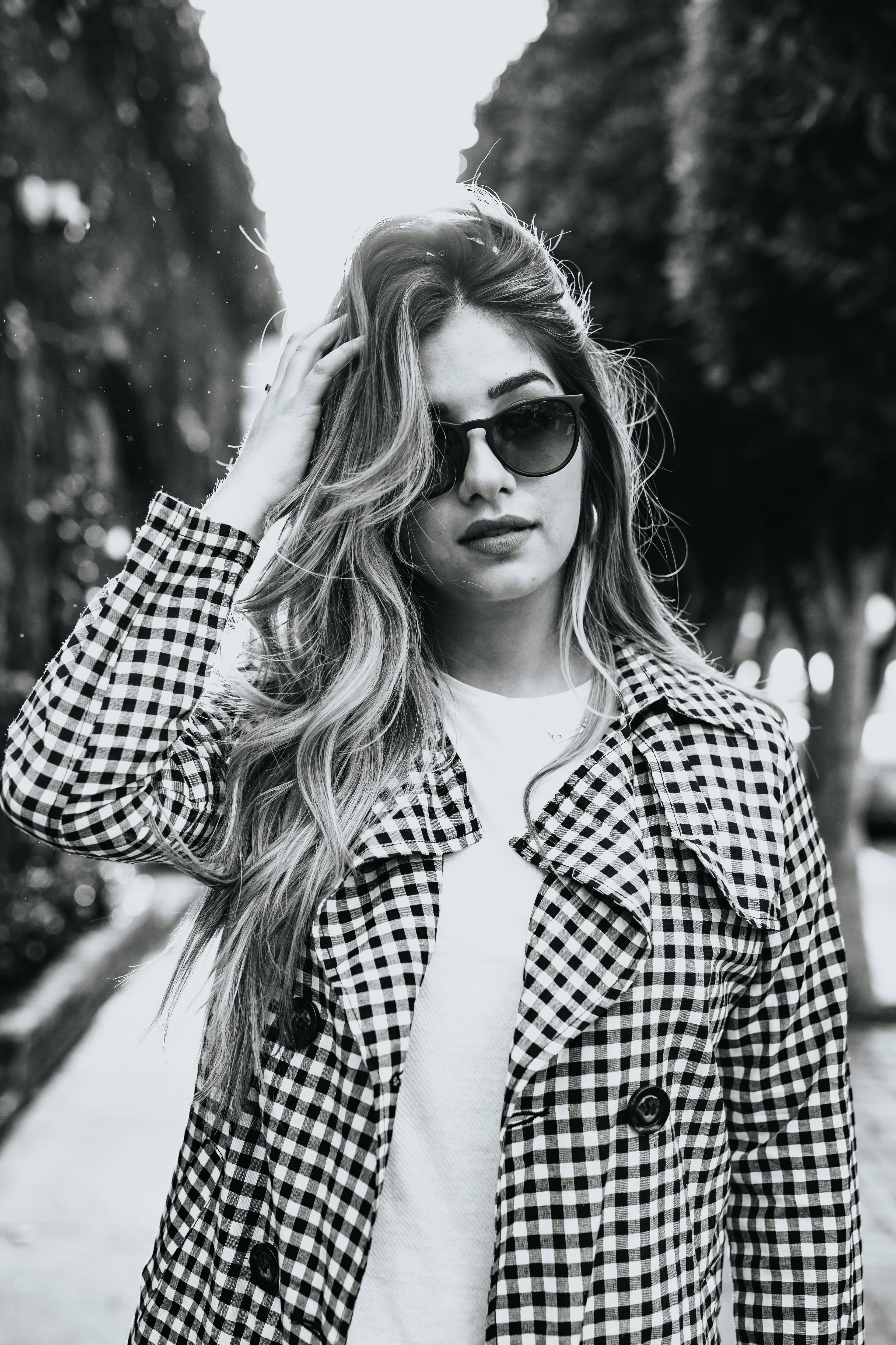 waist up, flare, real people, face, people, outdoors, blonde, young women, human, casual clothing, long hair, front view, black and white, beauty, portrait, Phone HD Wallpaper