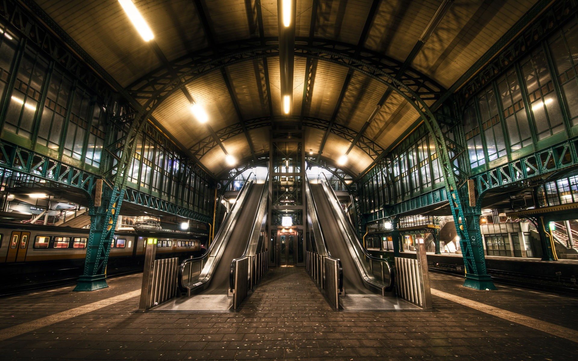 architecture, rail transportation, direction, transportation, mode of transportation, indoors, built structure, no people, subway, public transportation, HD Wallpaper