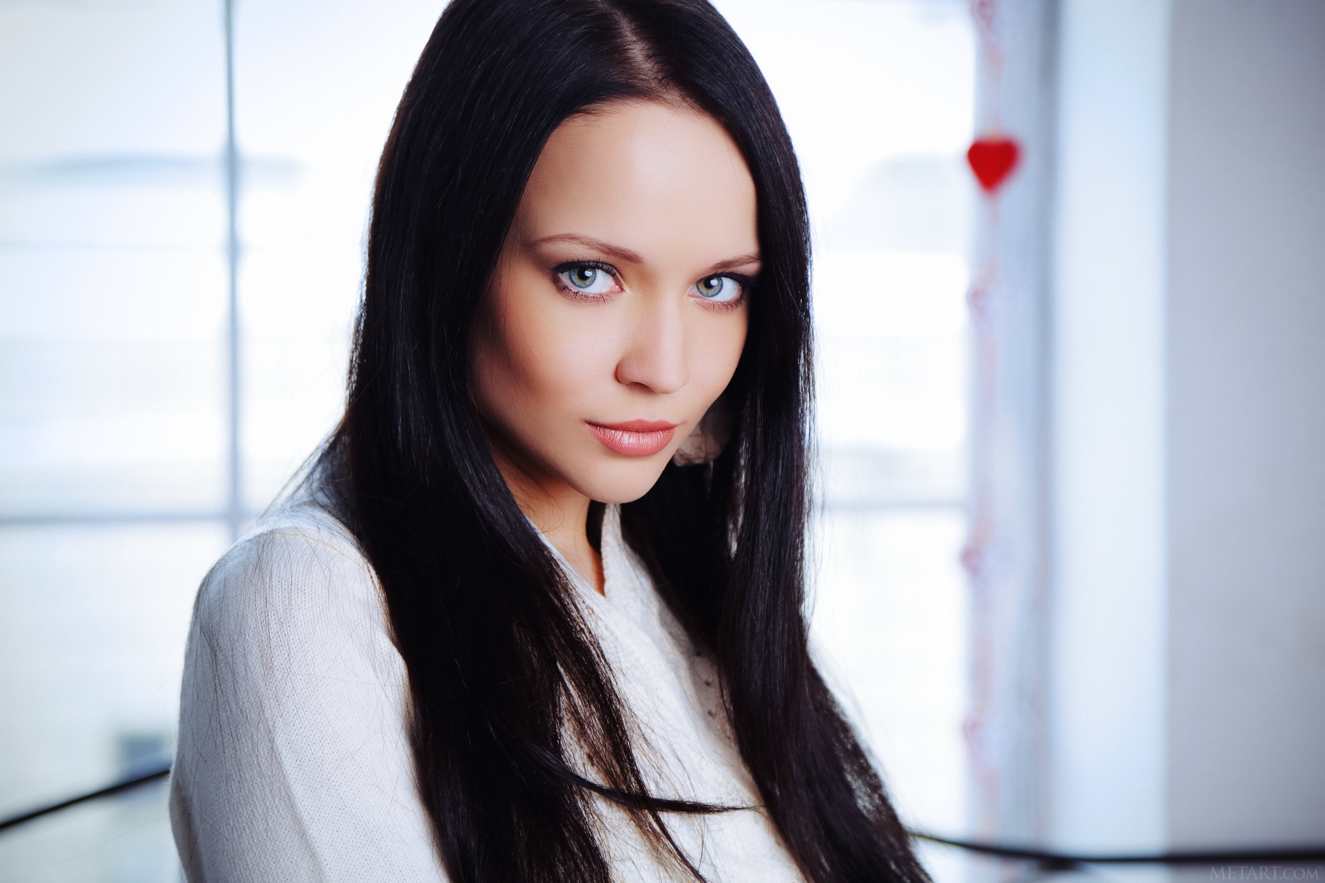 portrait, eyes, adult, looking at camera, young adult, women, real people, black, hair, young women, indoors, brunettes, headshot, focus on foreground, HD Wallpaper