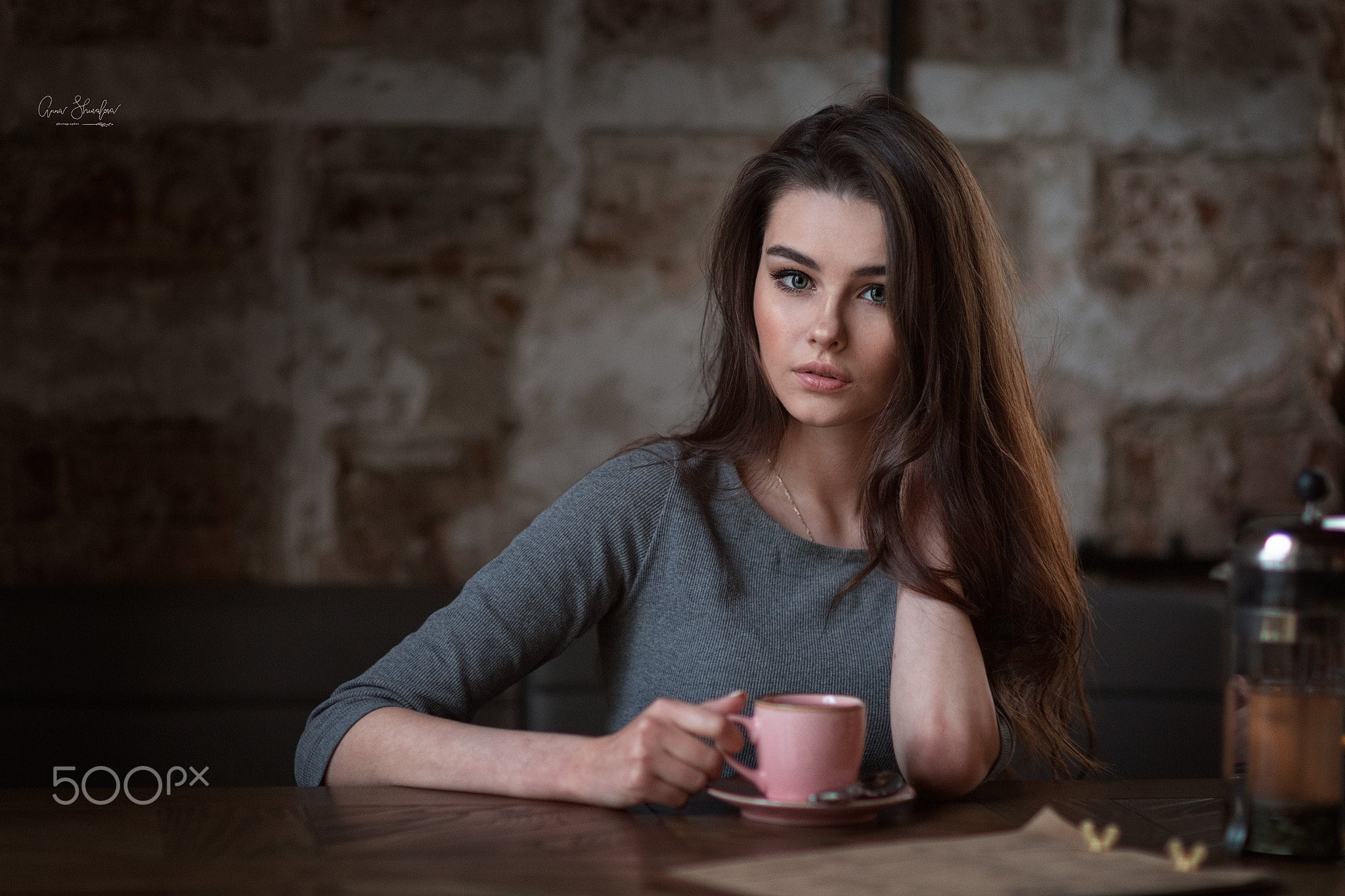 depth of field, Bogdana, women, brunette, model, 500px, 1080P, Bogdana Kadritskaya, women indoors, Anna Shuvalova, cup, portrait, HD Wallpaper