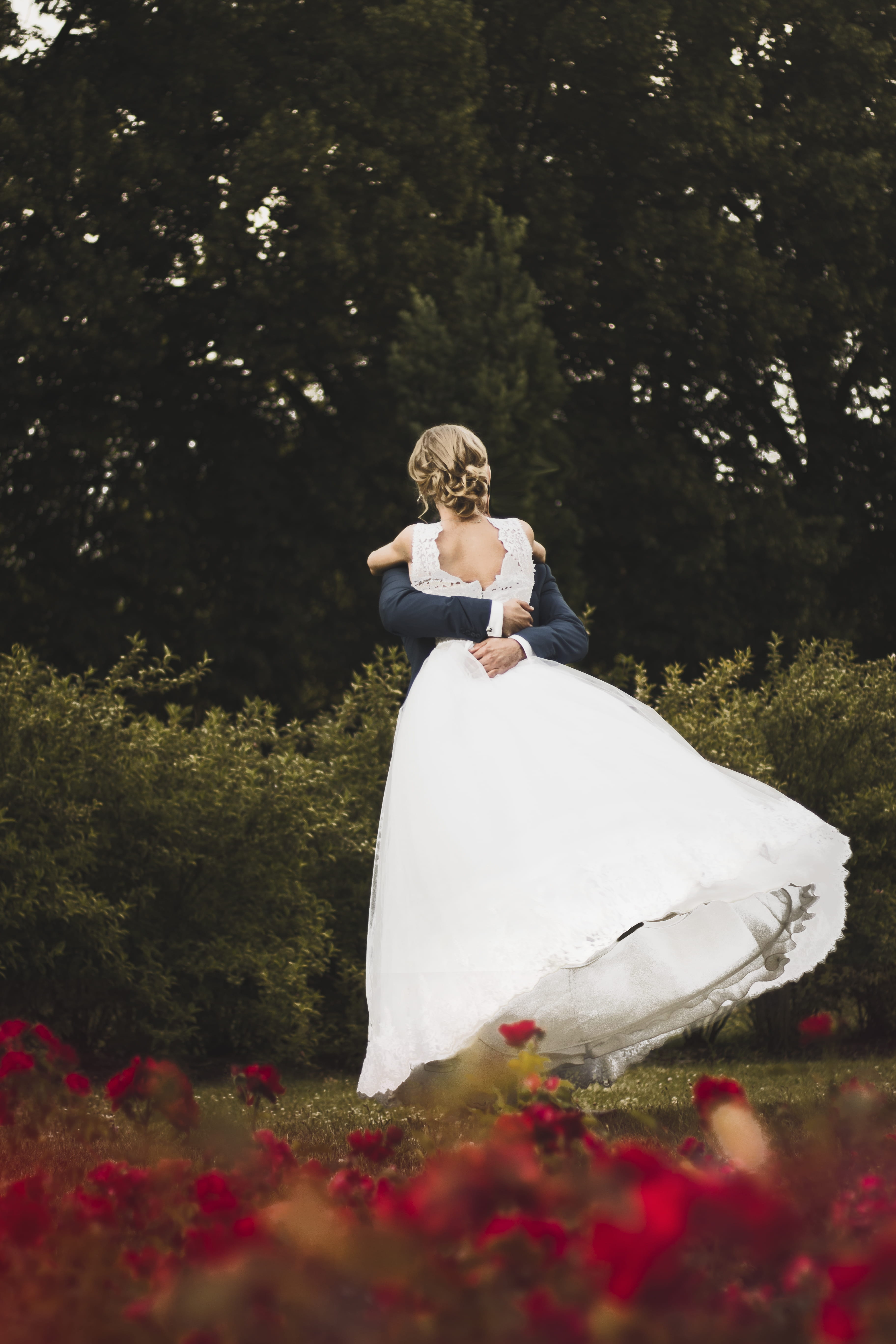 real people, wedding, flowering plant, event, happiness, lifestyles, women, plant, wear, young adult, white color, love, people, flower, dress, nature, Phone HD Wallpaper