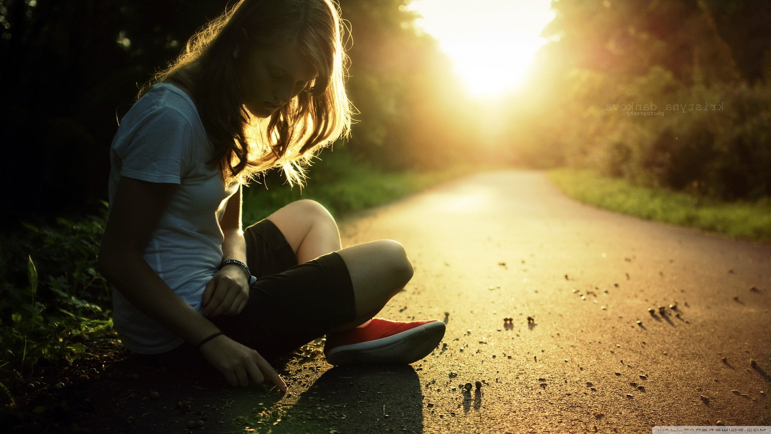 2K, sitting, road, tree, leisure activity, introvert, nature, women, alone, sunset, day, shadow, casual clothing, land, contemplation, plant, full length, HD Wallpaper