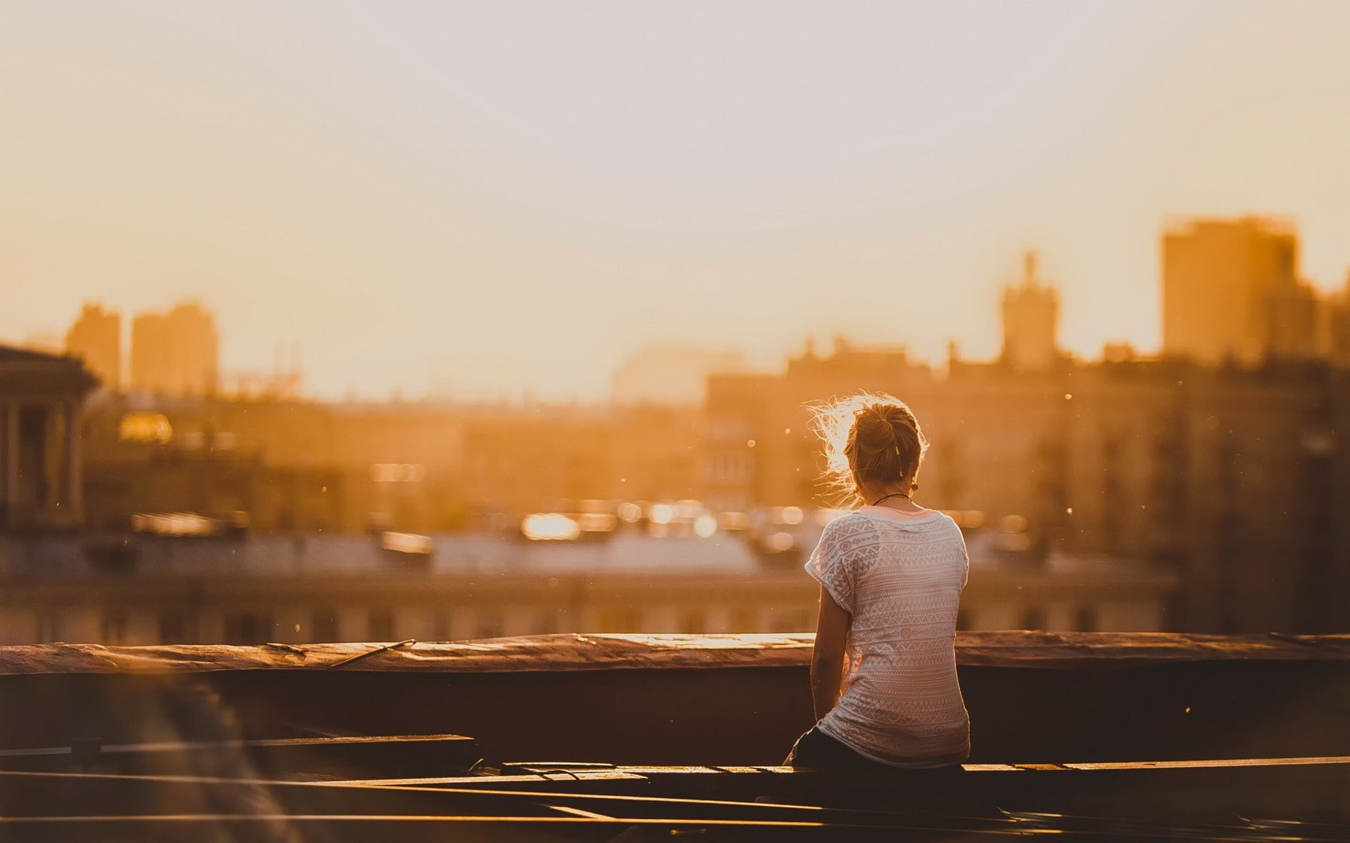 model, 1080P, women outdoors, introvert, sunlight, cityscape, women, HD Wallpaper