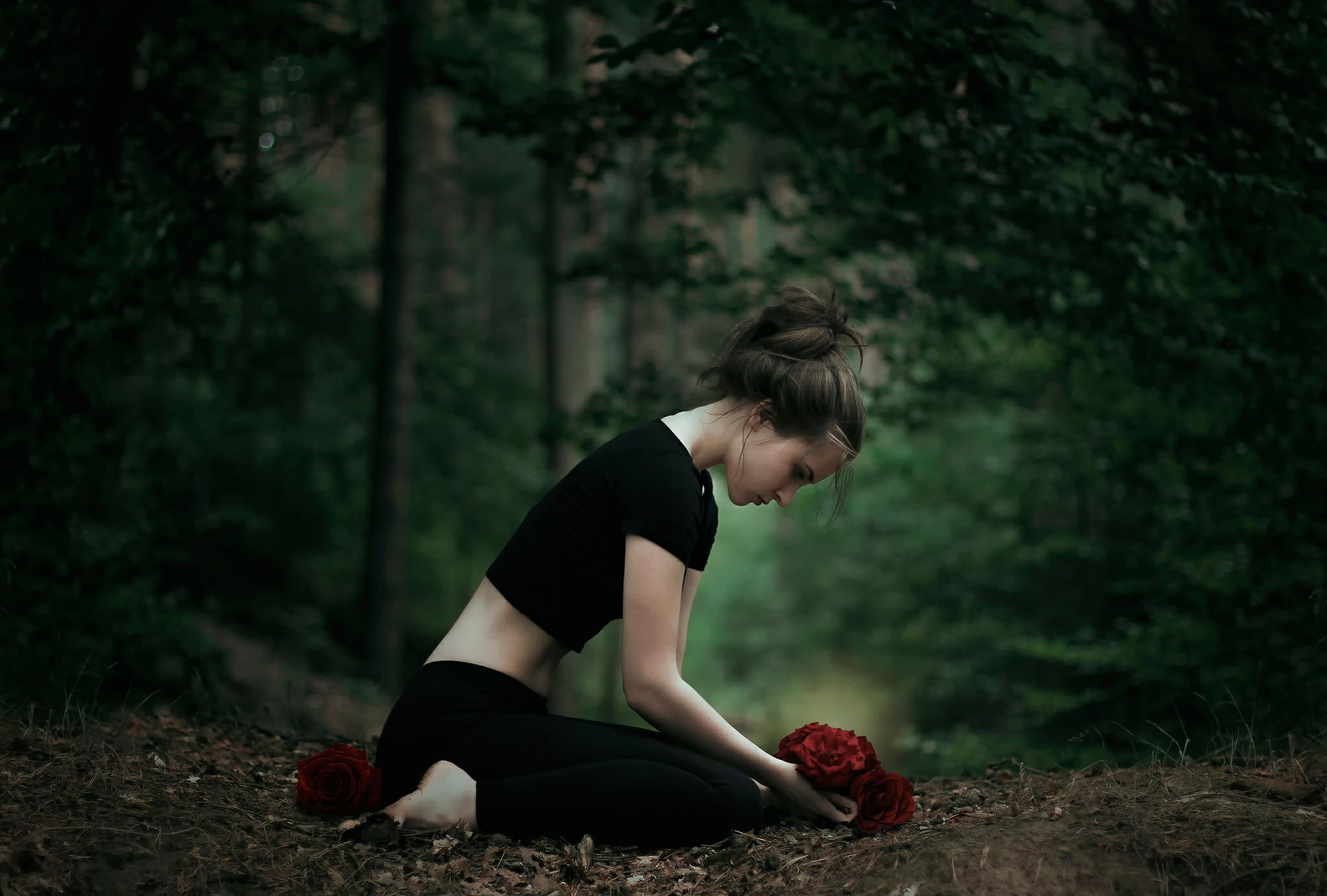 1080P, women outdoors, barefoot, introvert, HD Wallpaper