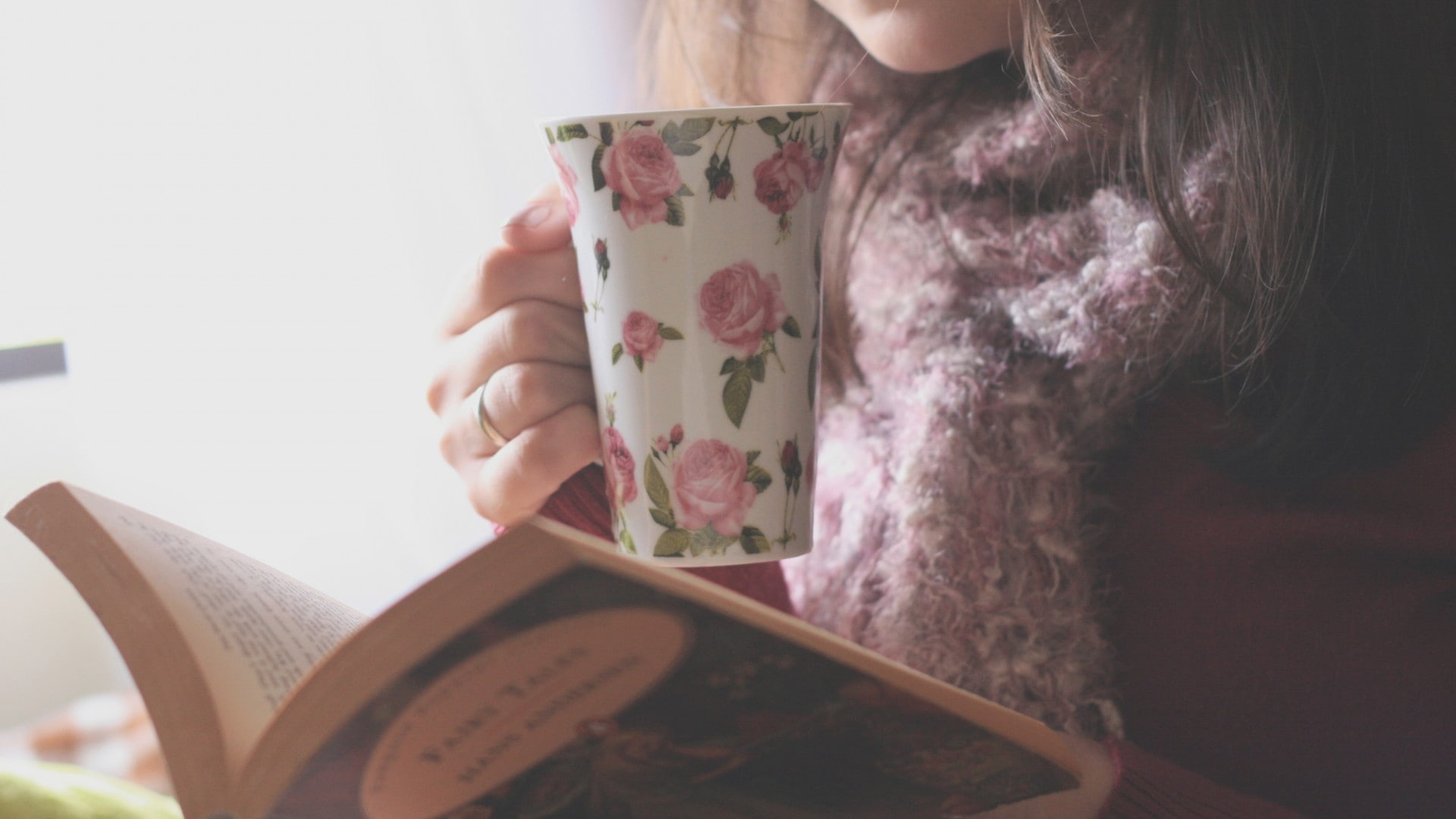 books, introvert, scarf, tea, floral, 1080P, HD Wallpaper