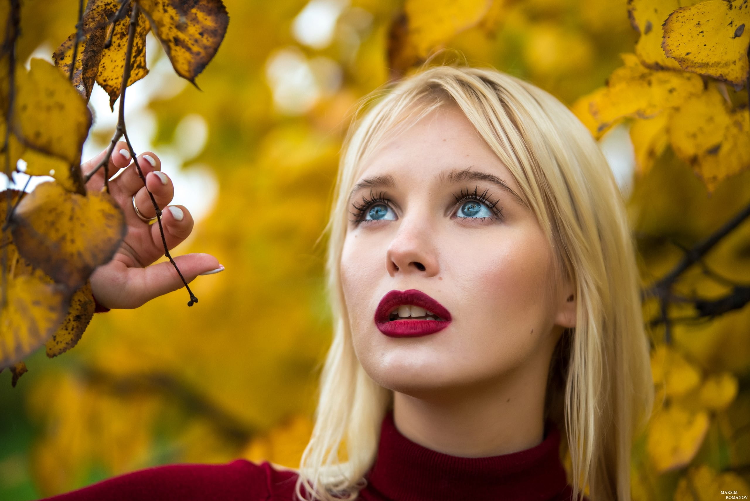 real people, portrait, focus on foreground, red lipstick, 2K, women, beauty, hair, yellow, beautiful woman, make-up, close-up, face, blonde, plant, adult, HD Wallpaper