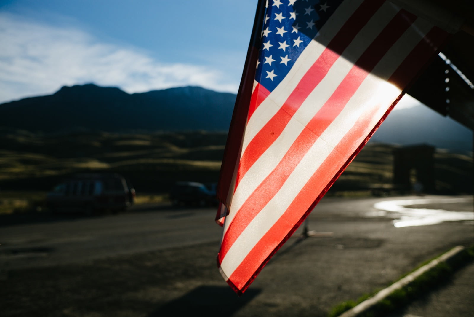 nature, mountain range, covering, s, USA, focus on foreground, sky, flag, city, United States of America, photography, rays, u, red, crepuscular, American, HD Wallpaper