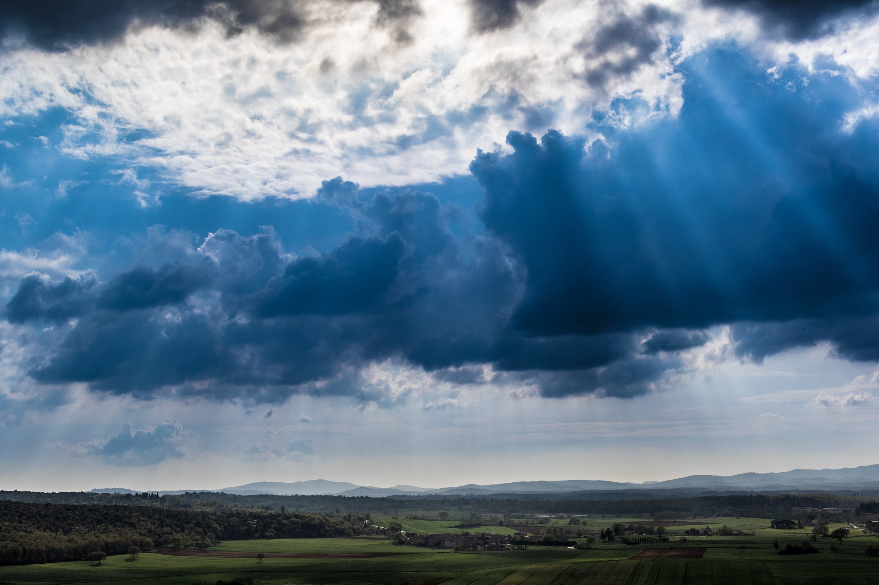 scenic, nature, dramatic sky, cloud - sky, crepuscular rays, land, tranquility, landscape, cloudscape, storm, beauty in nature, environment, rural scene, HD Wallpaper